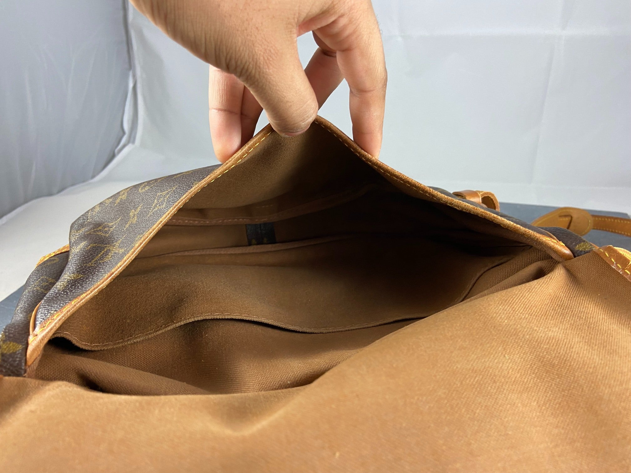 Louis Vuitton Saumur 30 Monogram Canvas