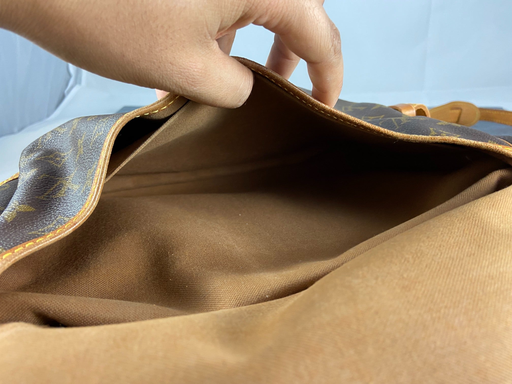 Louis Vuitton Saumur 30 Monogram Canvas