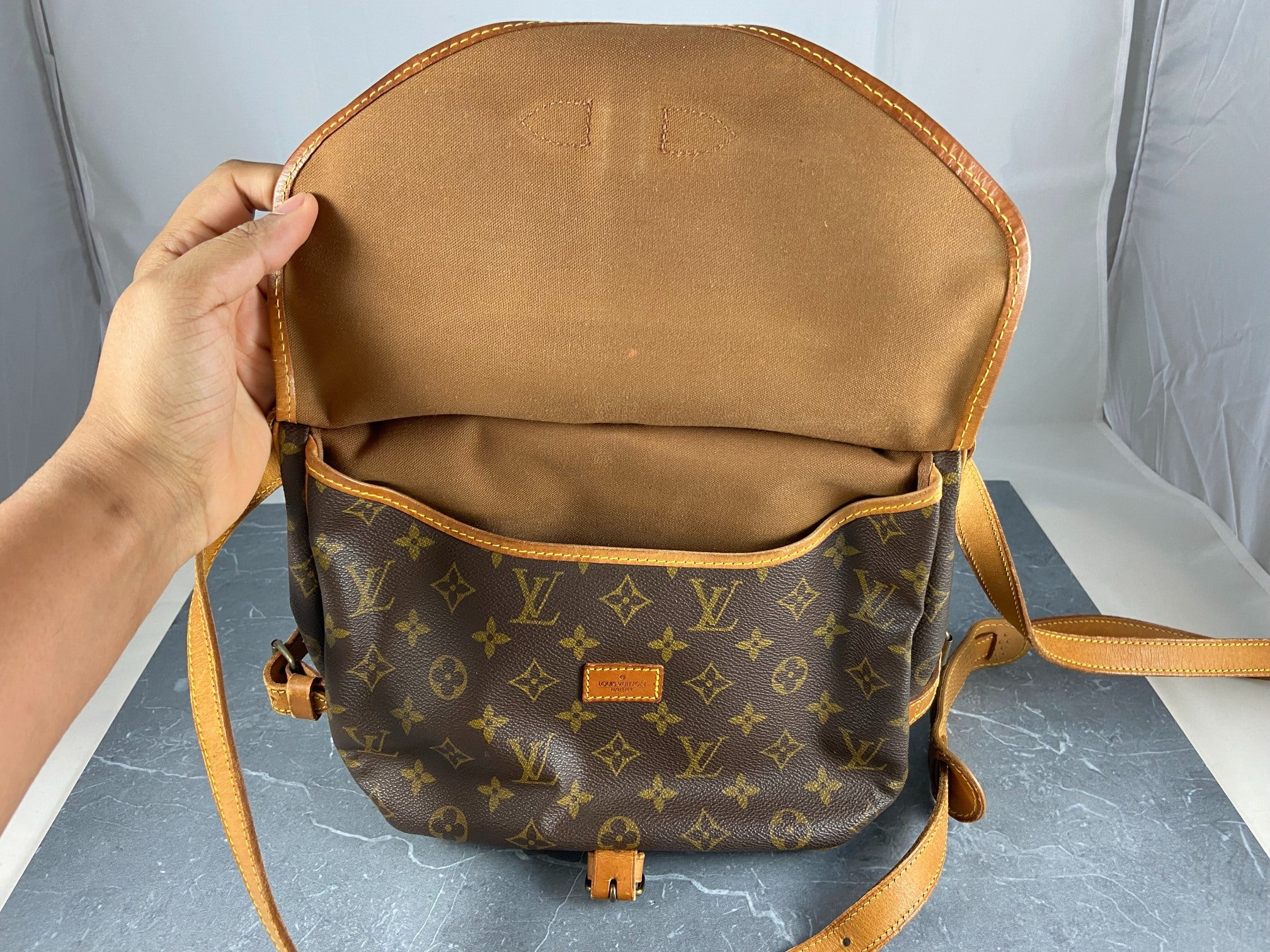 Louis Vuitton Saumur 30 Monogram Canvas