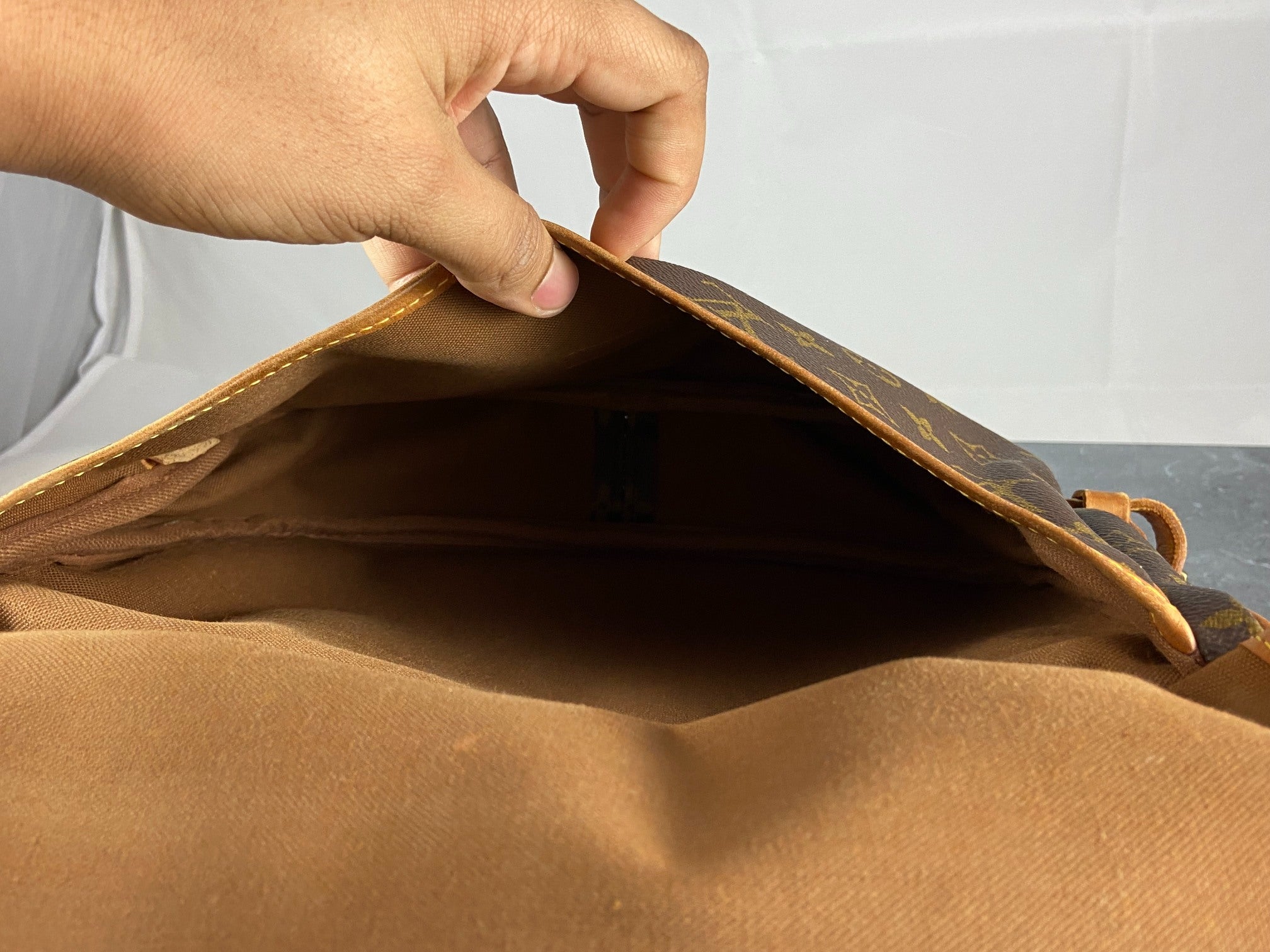 Louis Vuitton Saumur 30 Monogram Canvas