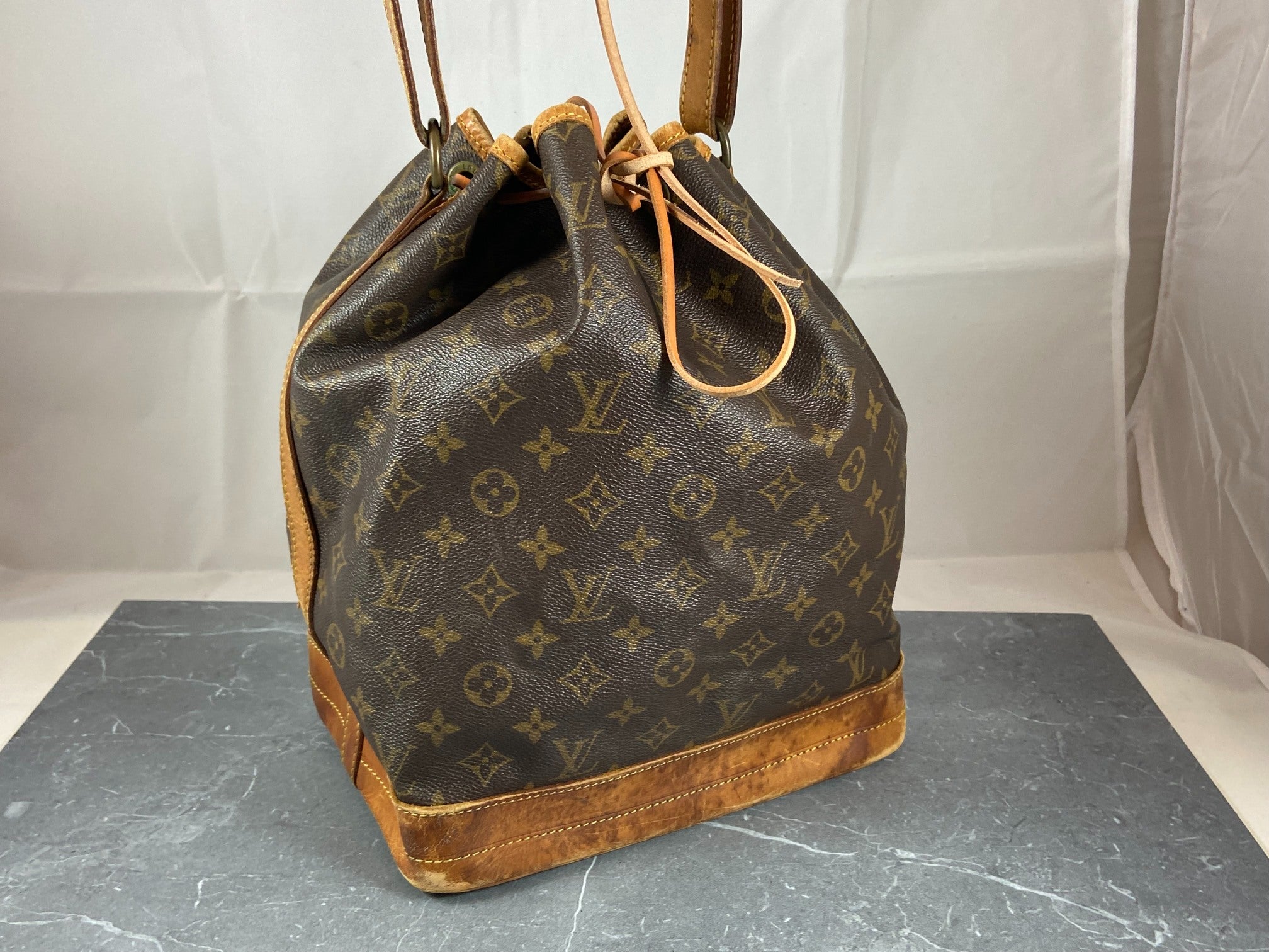 Louis Vuitton Sac Noé Grand Monogram Canvas