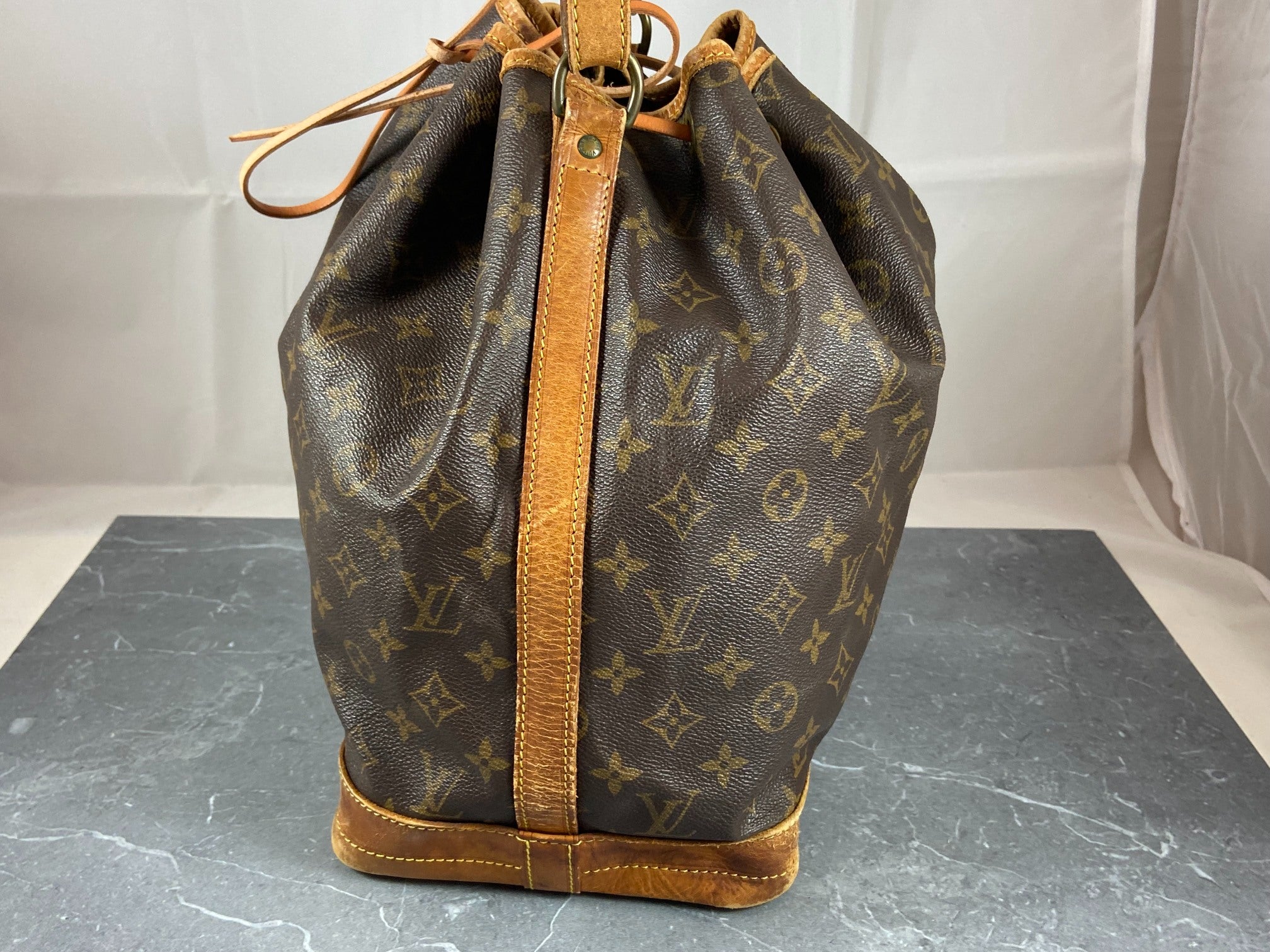 Louis Vuitton Sac Noé Grand Monogram Canvas