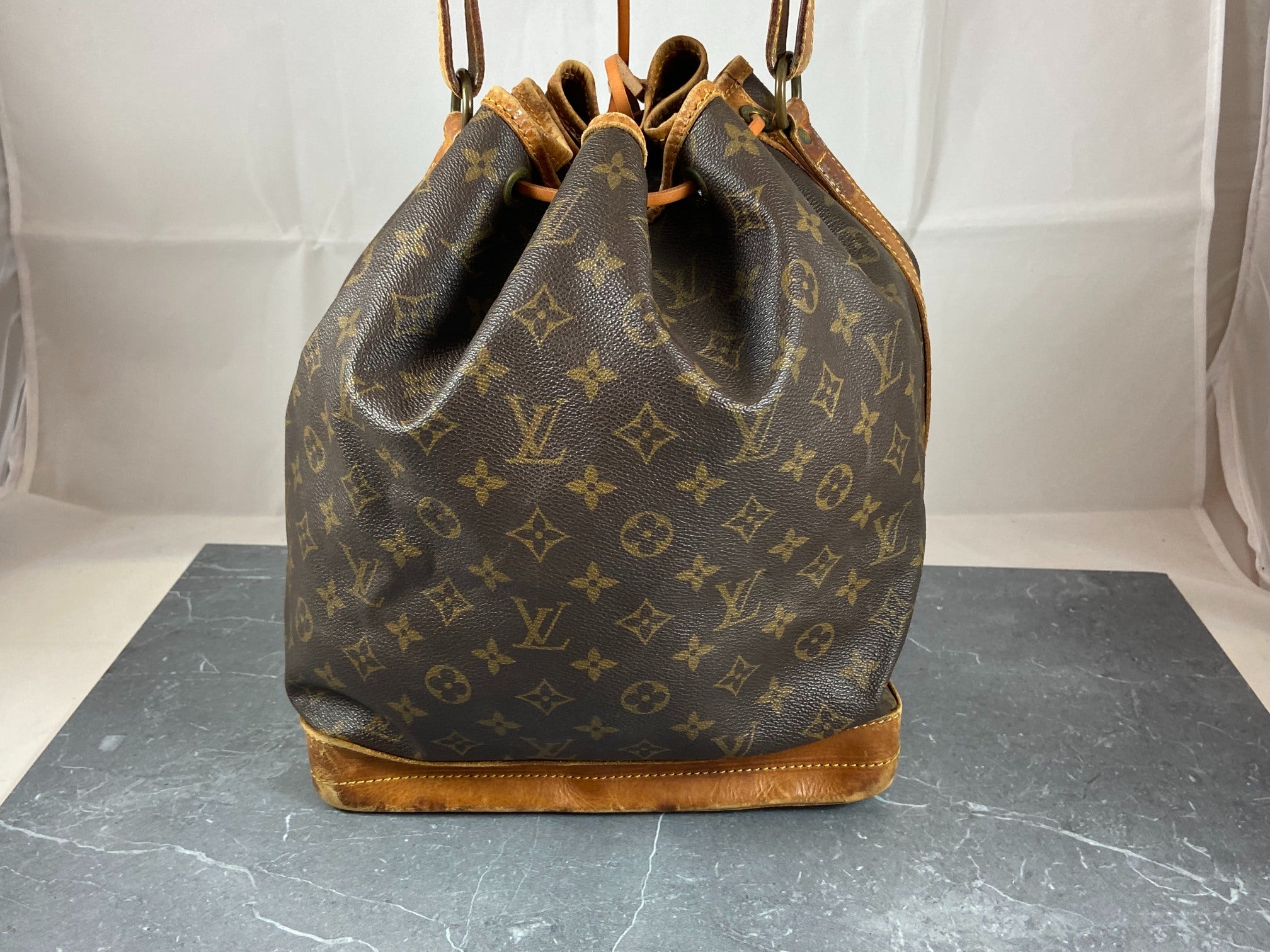 Louis Vuitton Sac Noé Grand Monogram Canvas