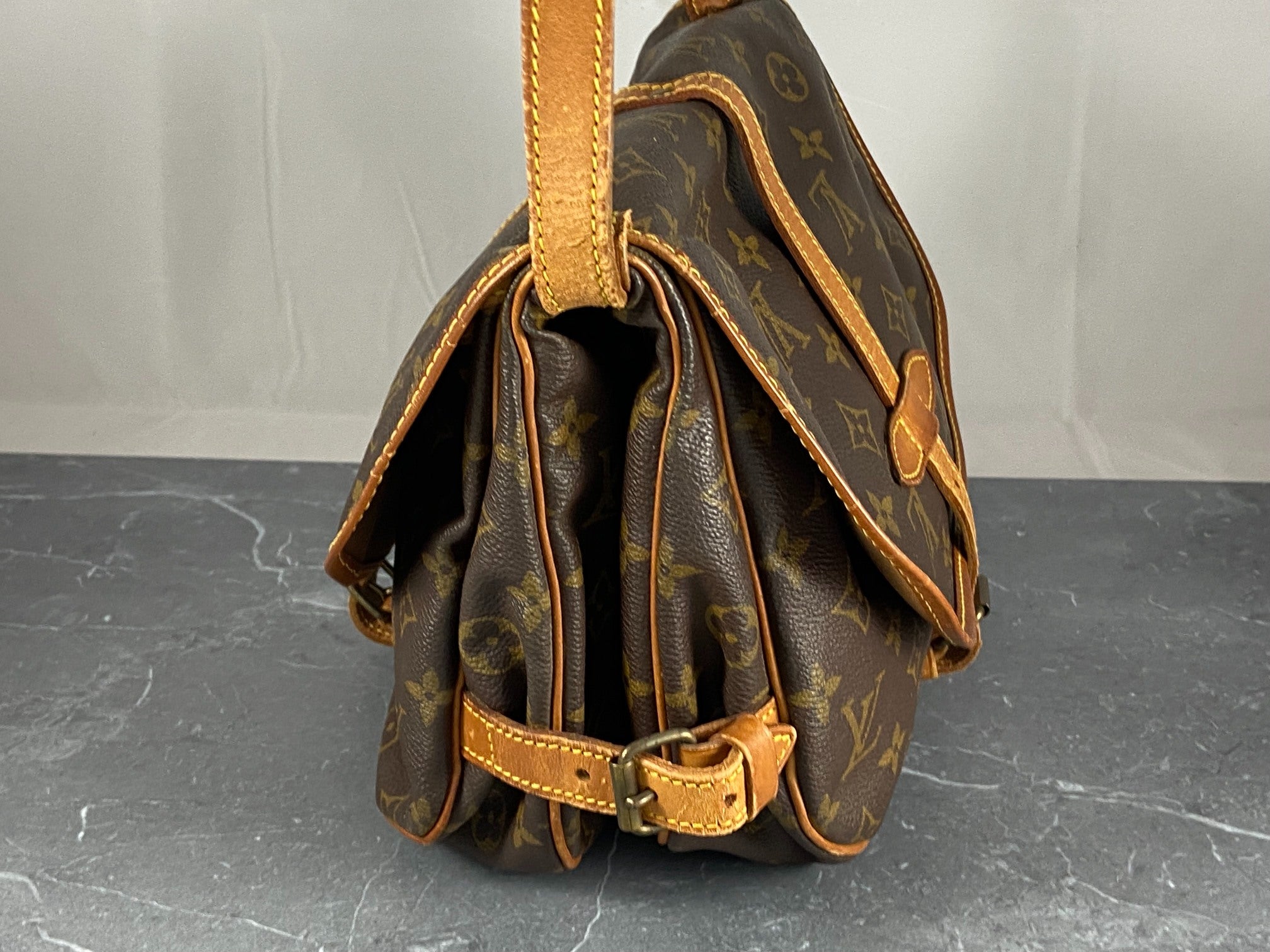 Louis Vuitton Saumur 30 Monogram Canvas