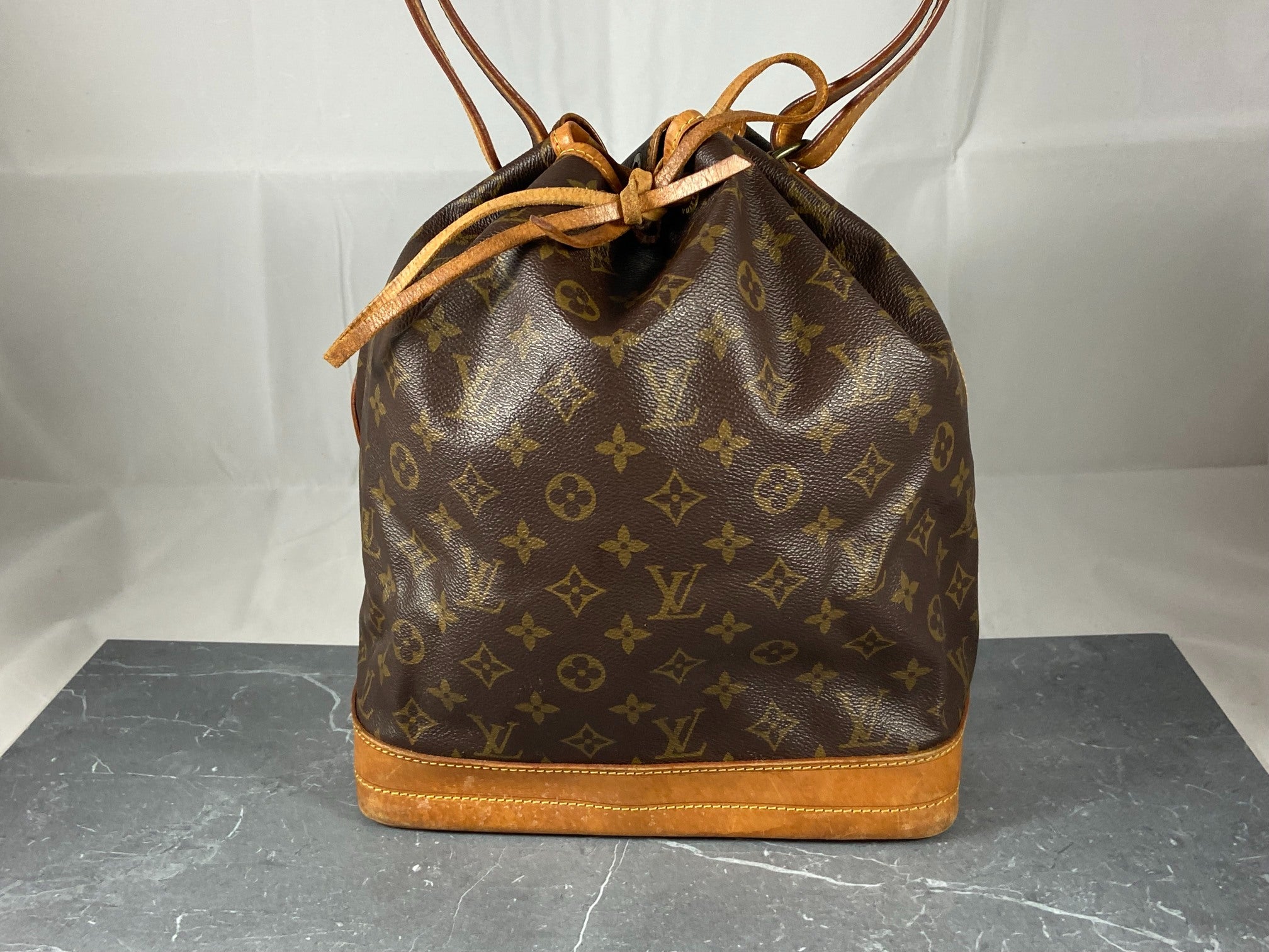 Louis Vuitton Sac Noé Grand Monogram Canvas