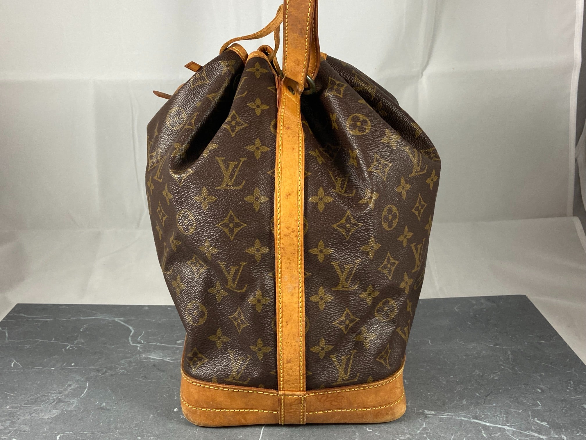 Louis Vuitton Sac Noé Grand Monogram Canvas