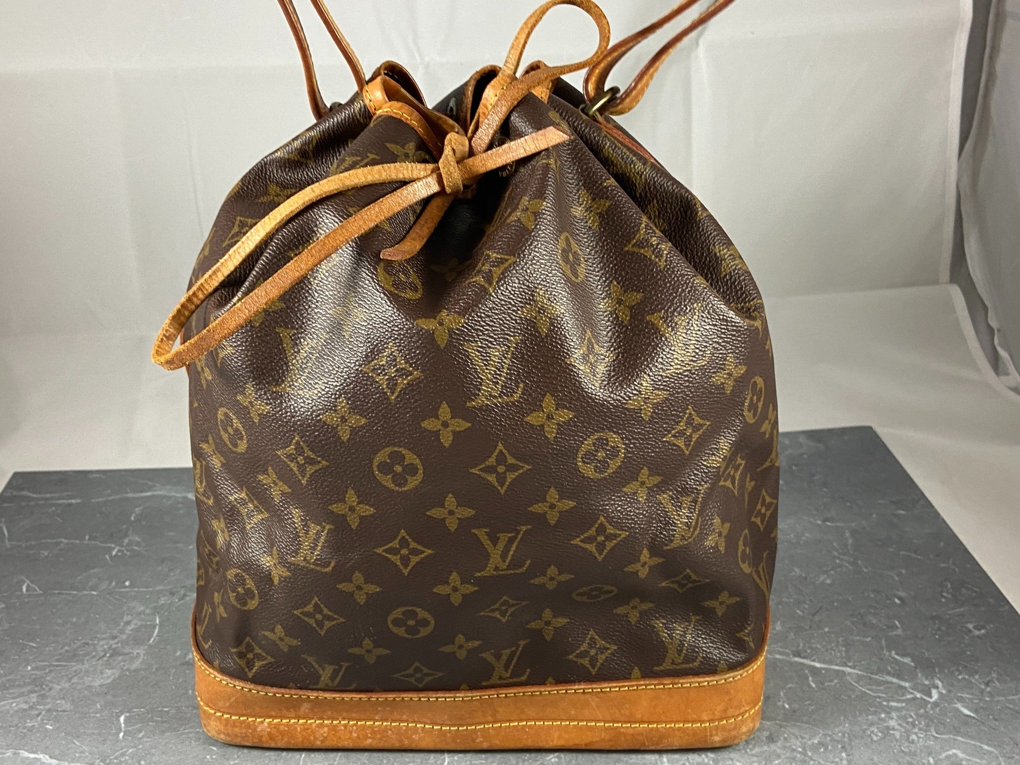 Louis Vuitton Sac Noé Grand Monogram Canvas