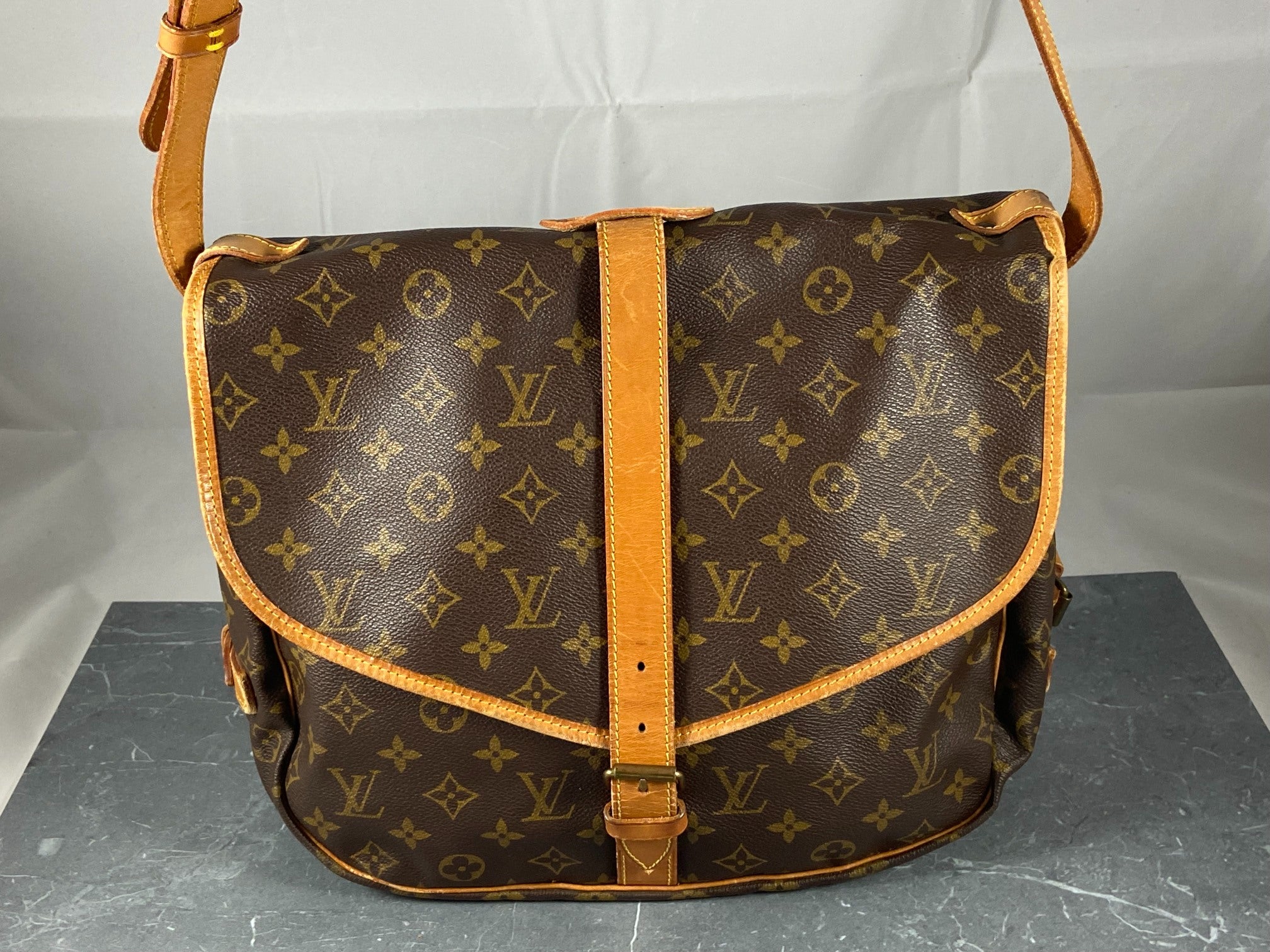 Louis Vuitton Saumur 35 Monogram Canvas