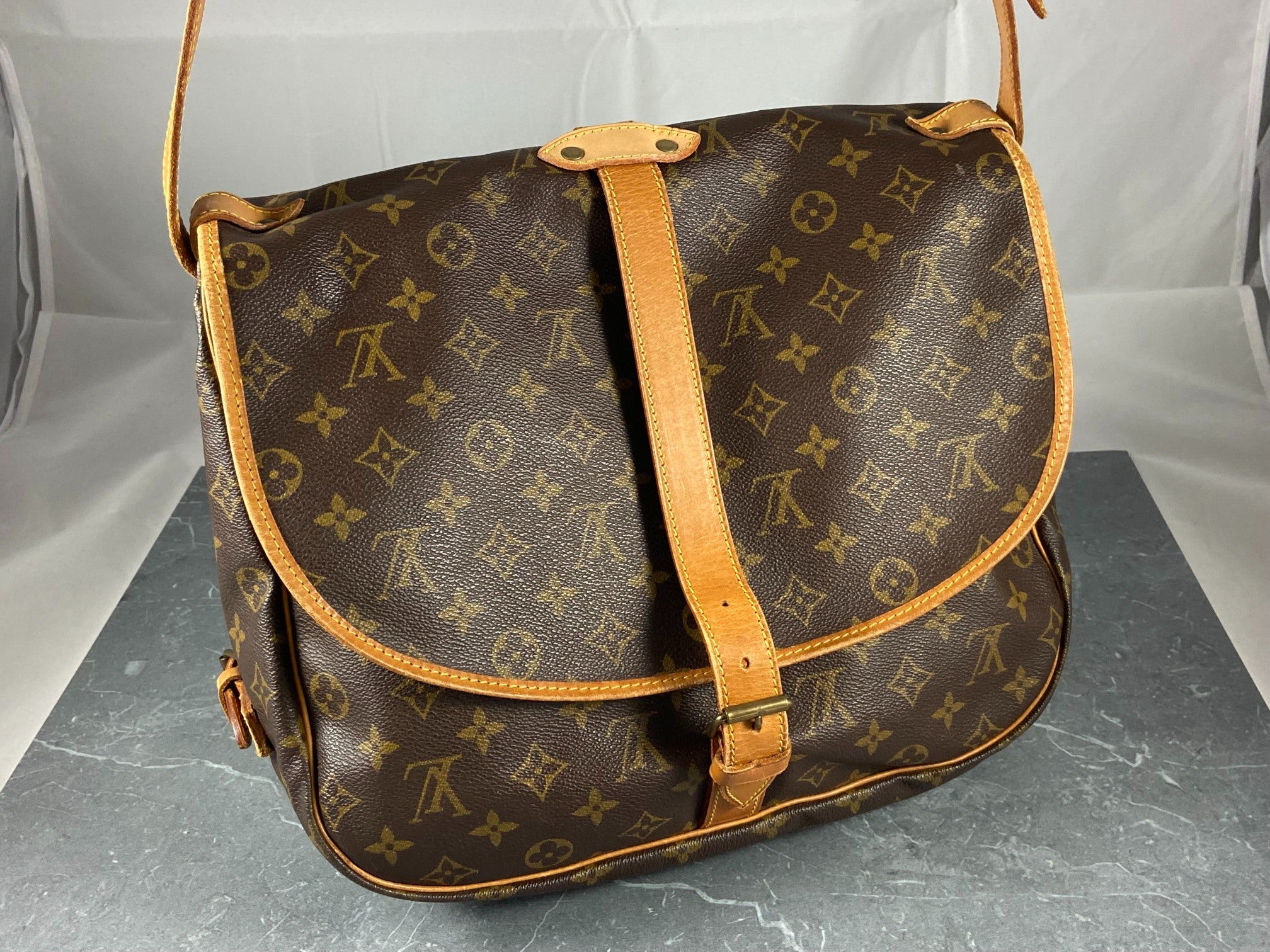 Louis Vuitton Saumur 35 Monogram Canvas