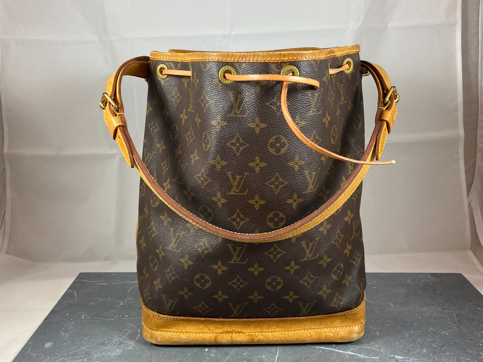 Louis Vuitton Sac Noé Grand Monogram Canvas