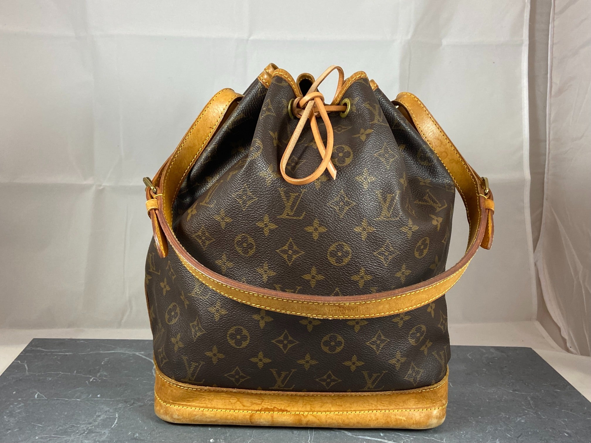 Louis Vuitton Sac Noé Grand Monogram Canvas