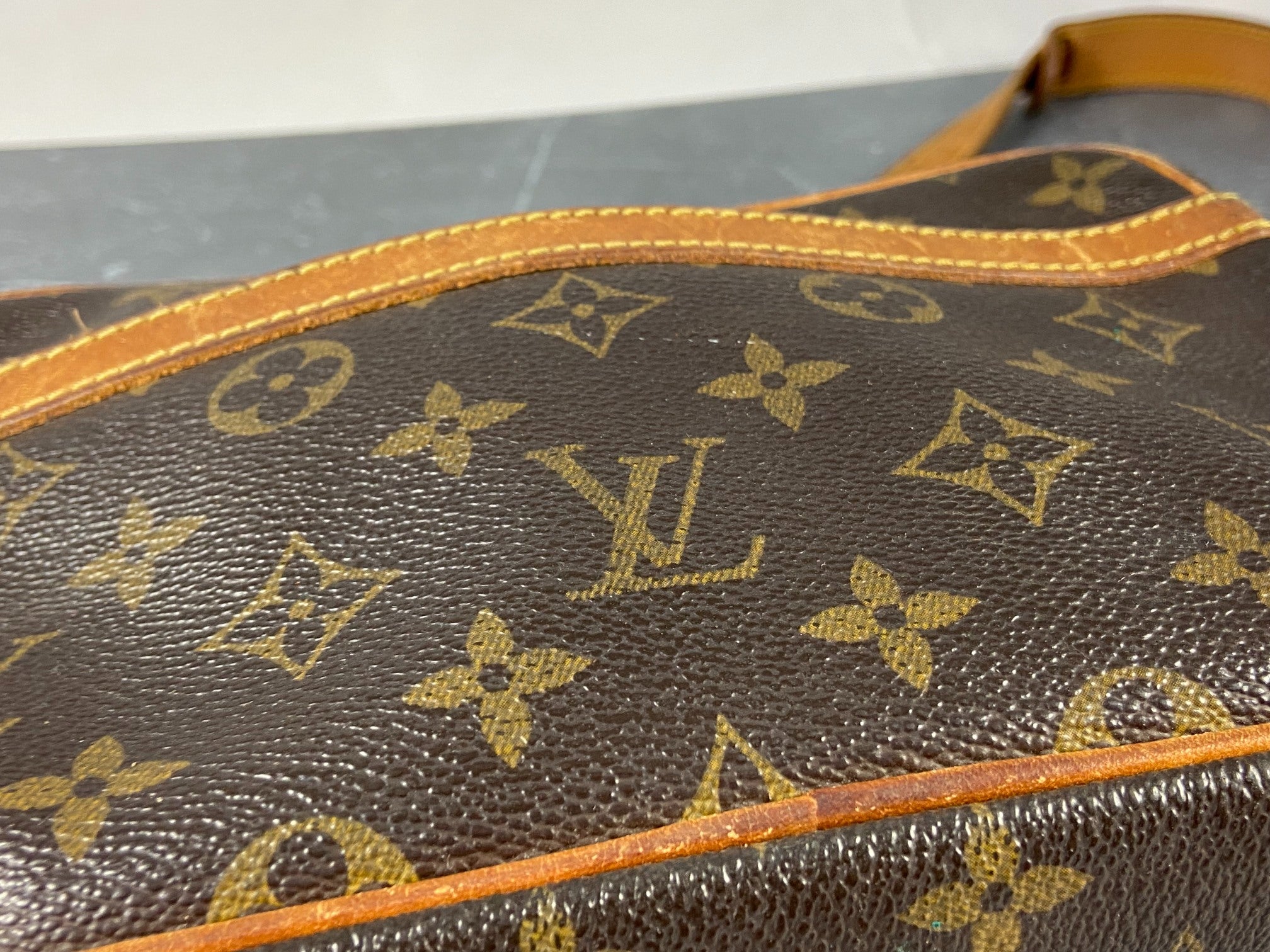 Louis Vuitton Trocadero 23 Shoulder Bag Monogram Canvas