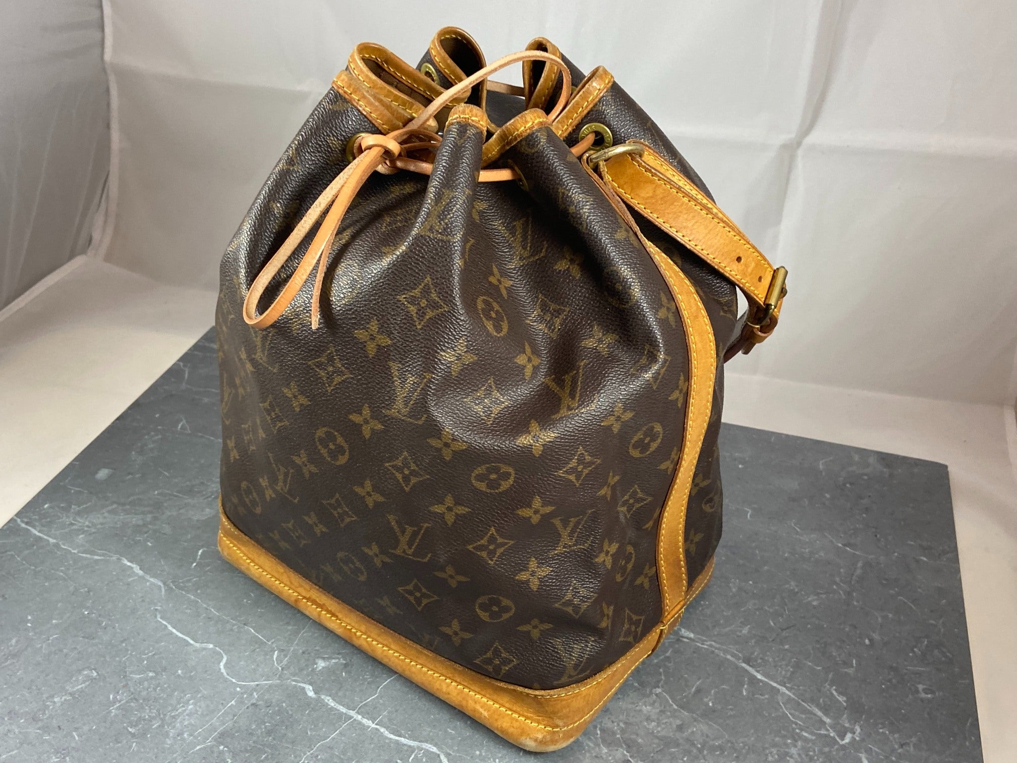 Louis Vuitton Sac Noé Grand Monogram Canvas