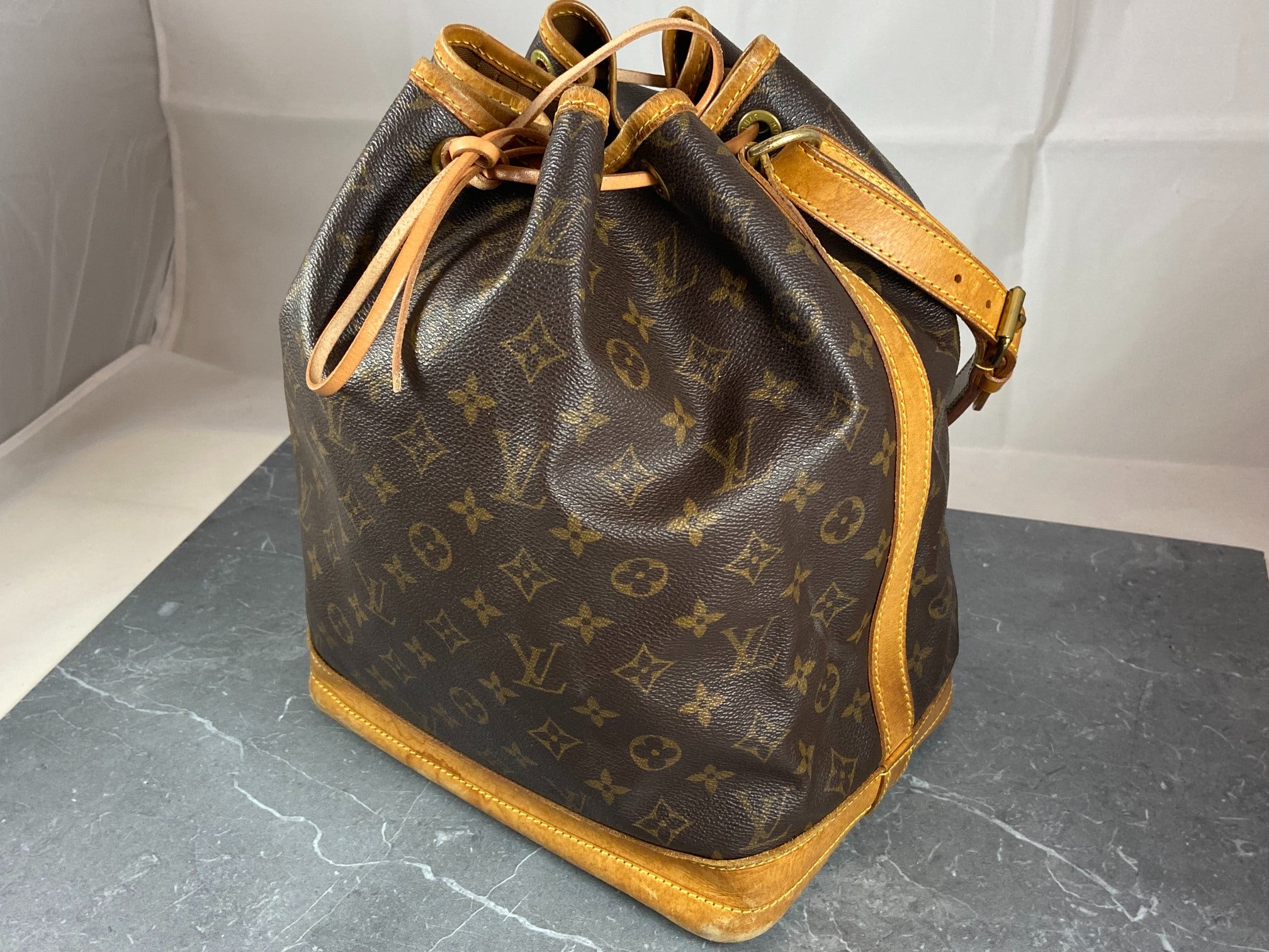 Louis Vuitton Sac Noé Grand Monogram Canvas