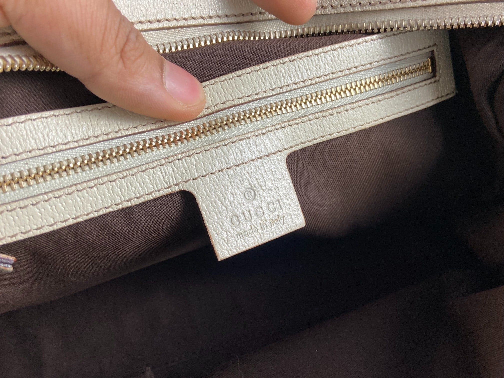 Gucci Charmy Handbag Beige GG Monogram