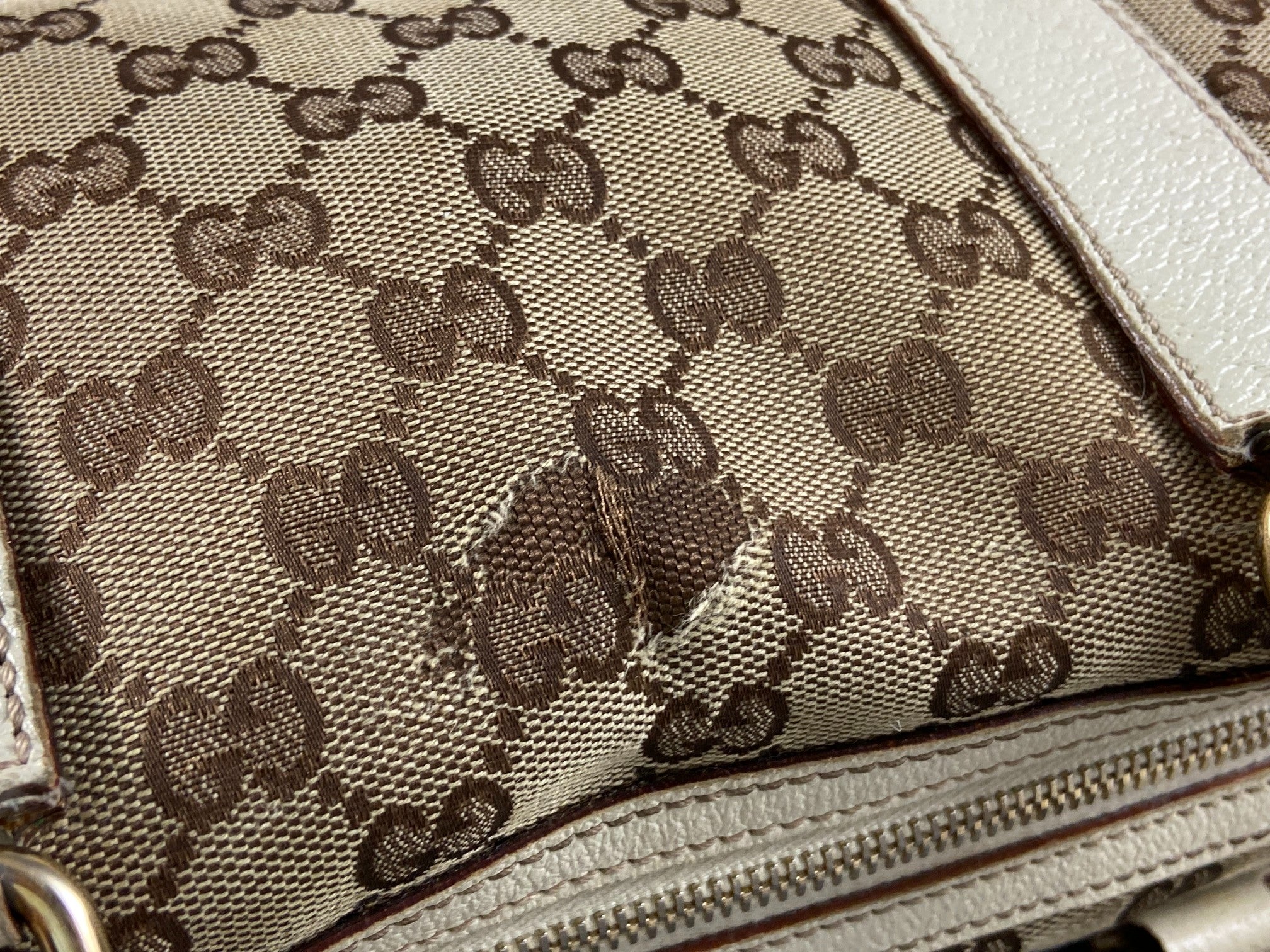 Gucci Charmy Handbag Beige GG Monogram