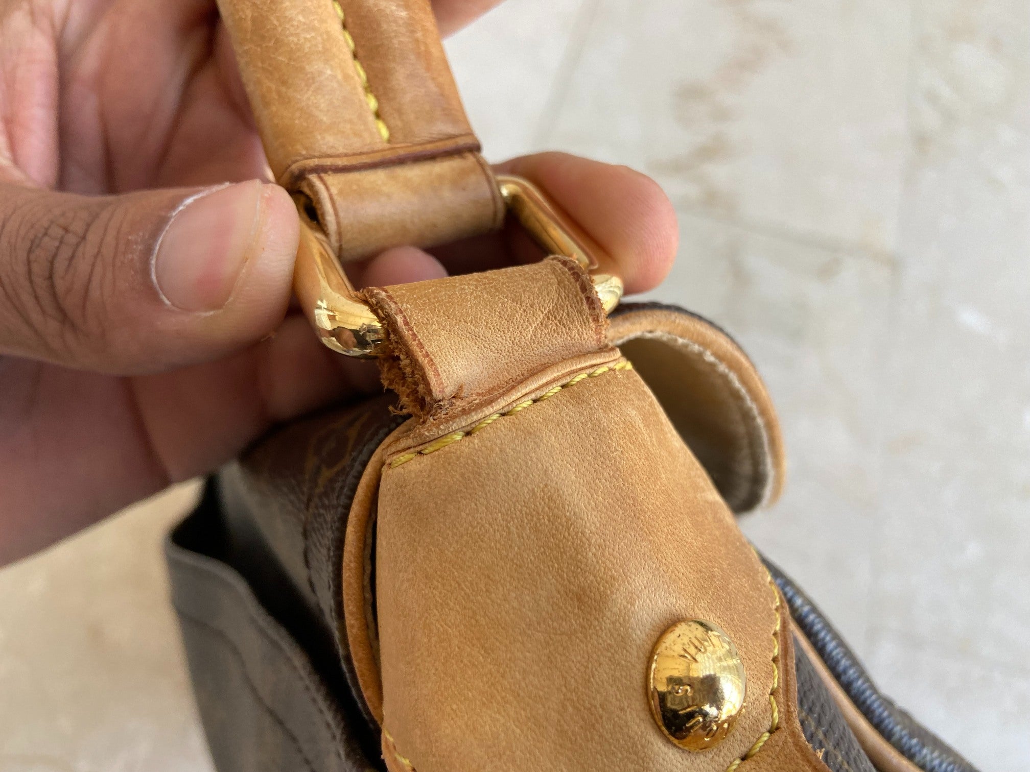 Louis Vuitton Beverly MM Hand / Hobo Bag Monogram Canvas