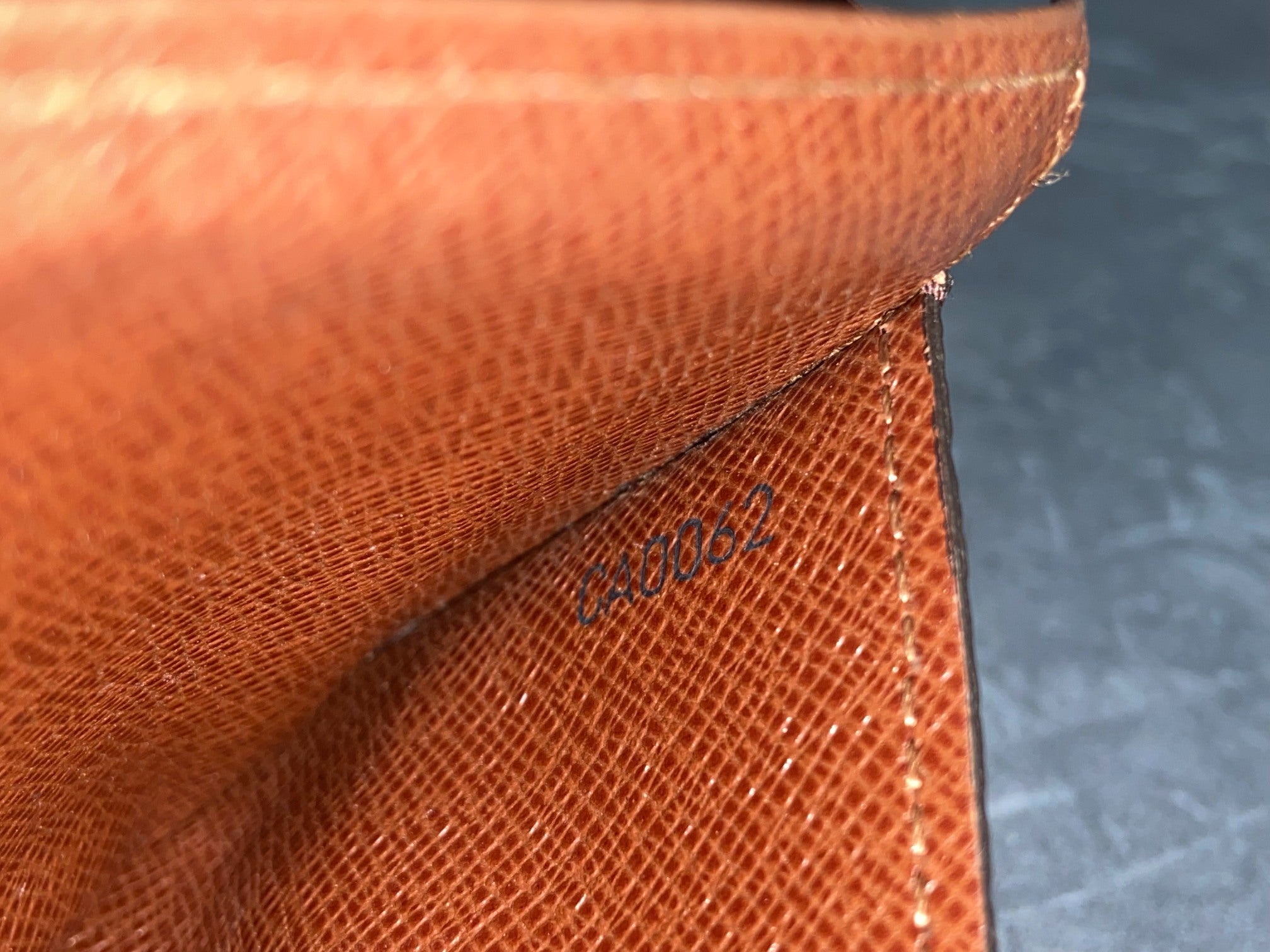 Louis Vuitton Petit Tresor Wallet Monogram Canvas