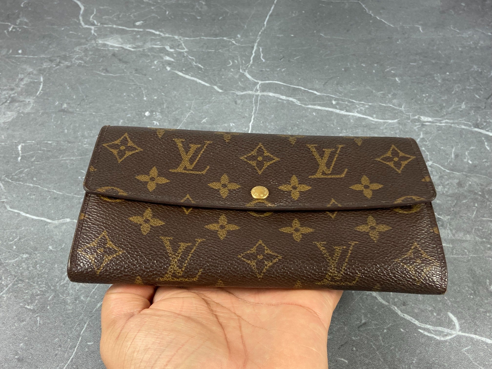 Louis Vuitton Sarah Wallet Monogram Canvas incl. Box