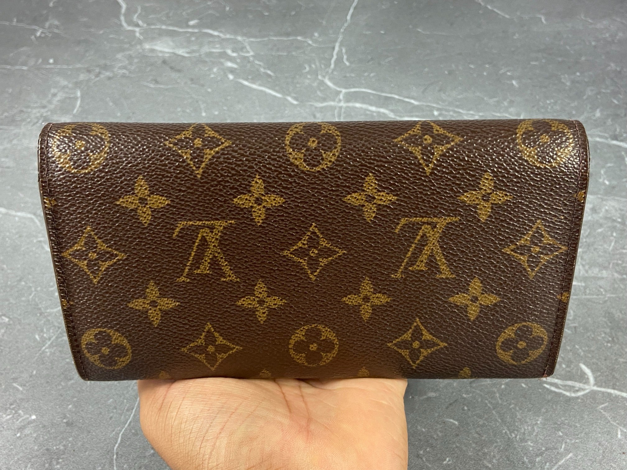 Louis Vuitton Sarah Wallet Monogram Canvas incl. Box