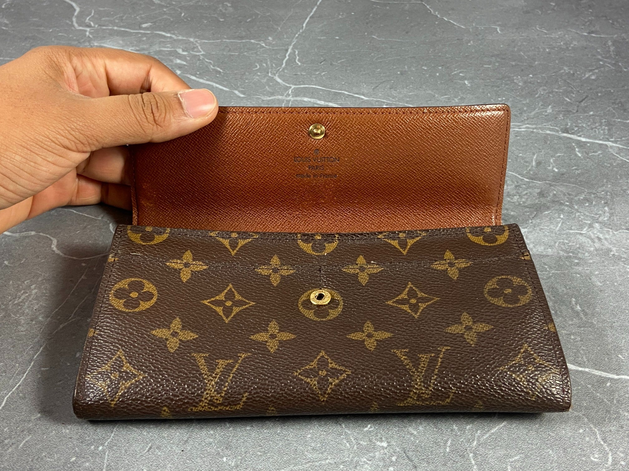 Louis Vuitton Sarah Wallet Monogram Canvas incl. Box