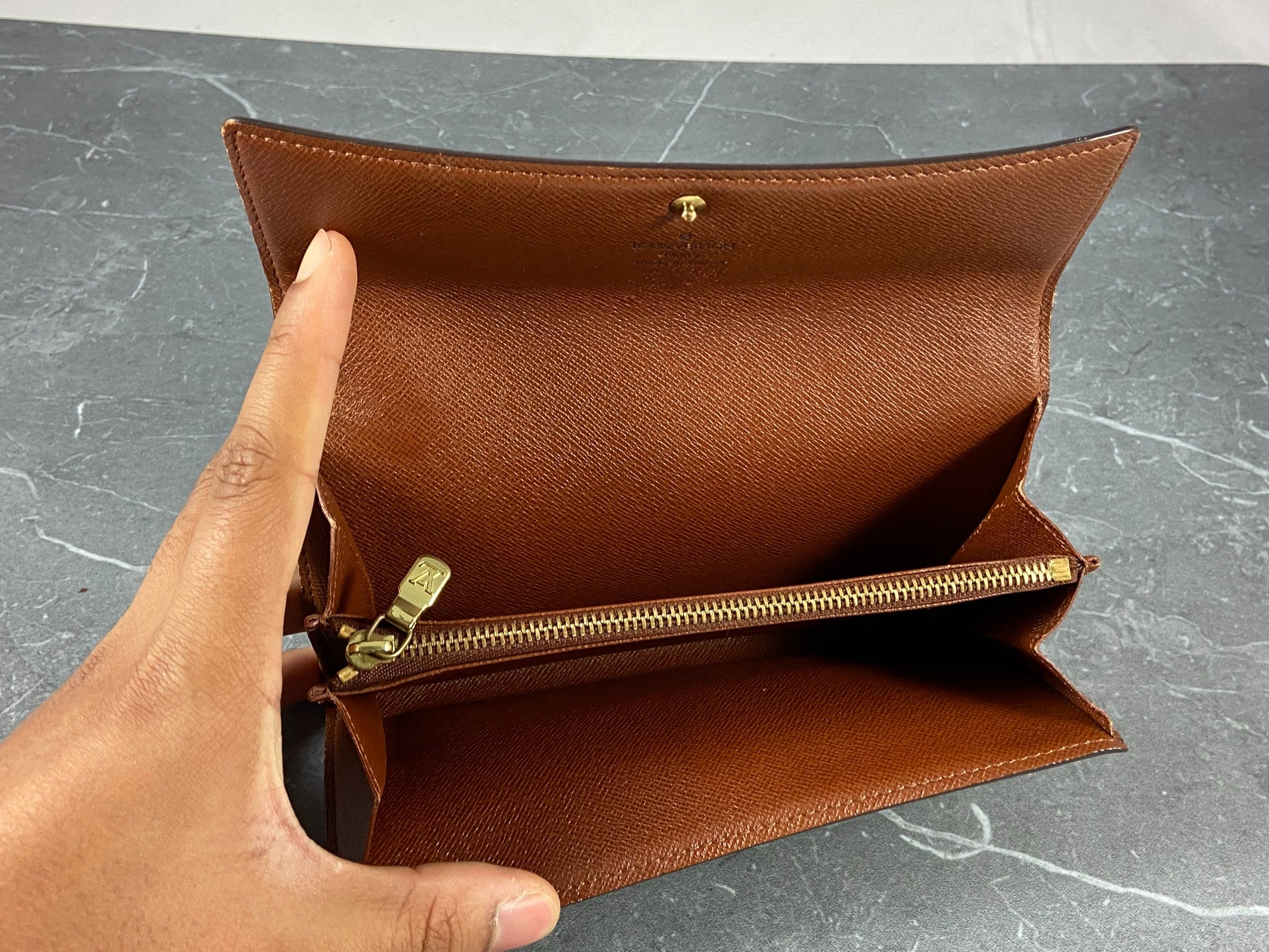 Louis Vuitton Sarah Wallet Monogram Canvas incl. Box