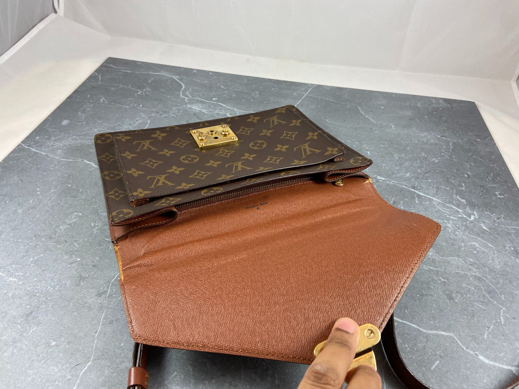 Louis Vuitton Monceau 26 Monogram Canvas