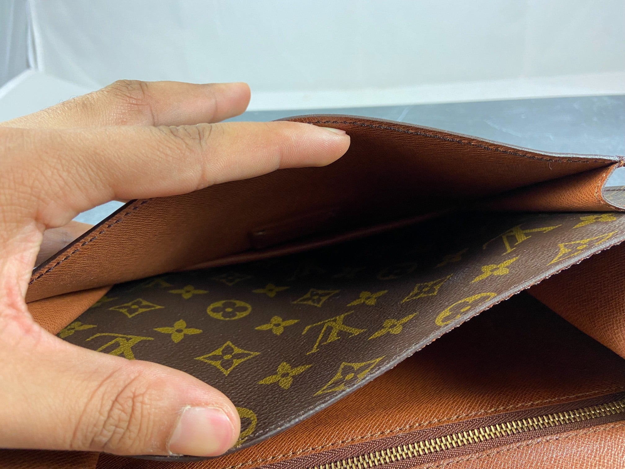 Louis Vuitton Monceau 26 Monogram Canvas