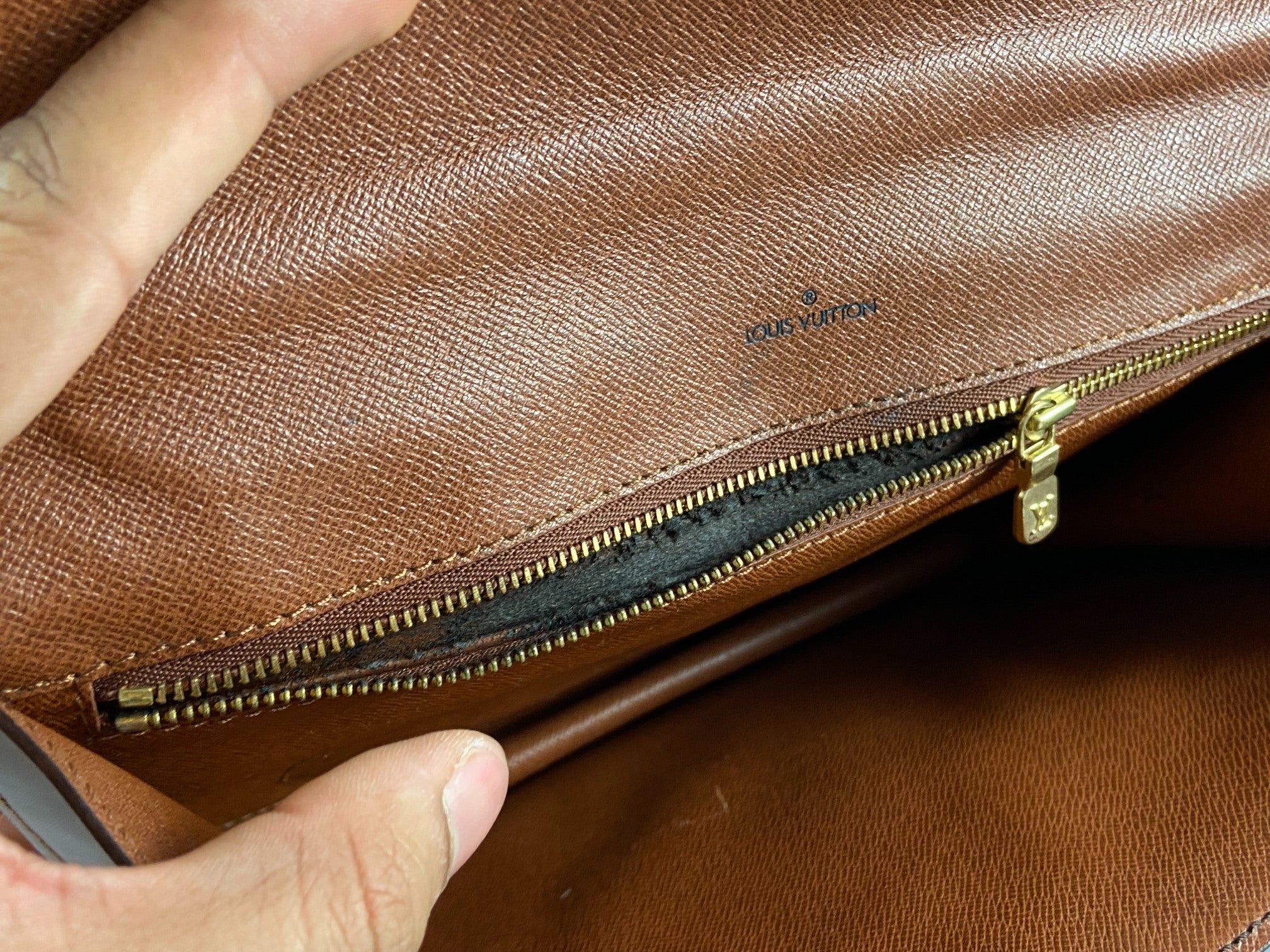 Louis Vuitton Monceau 26 Monogram Canvas