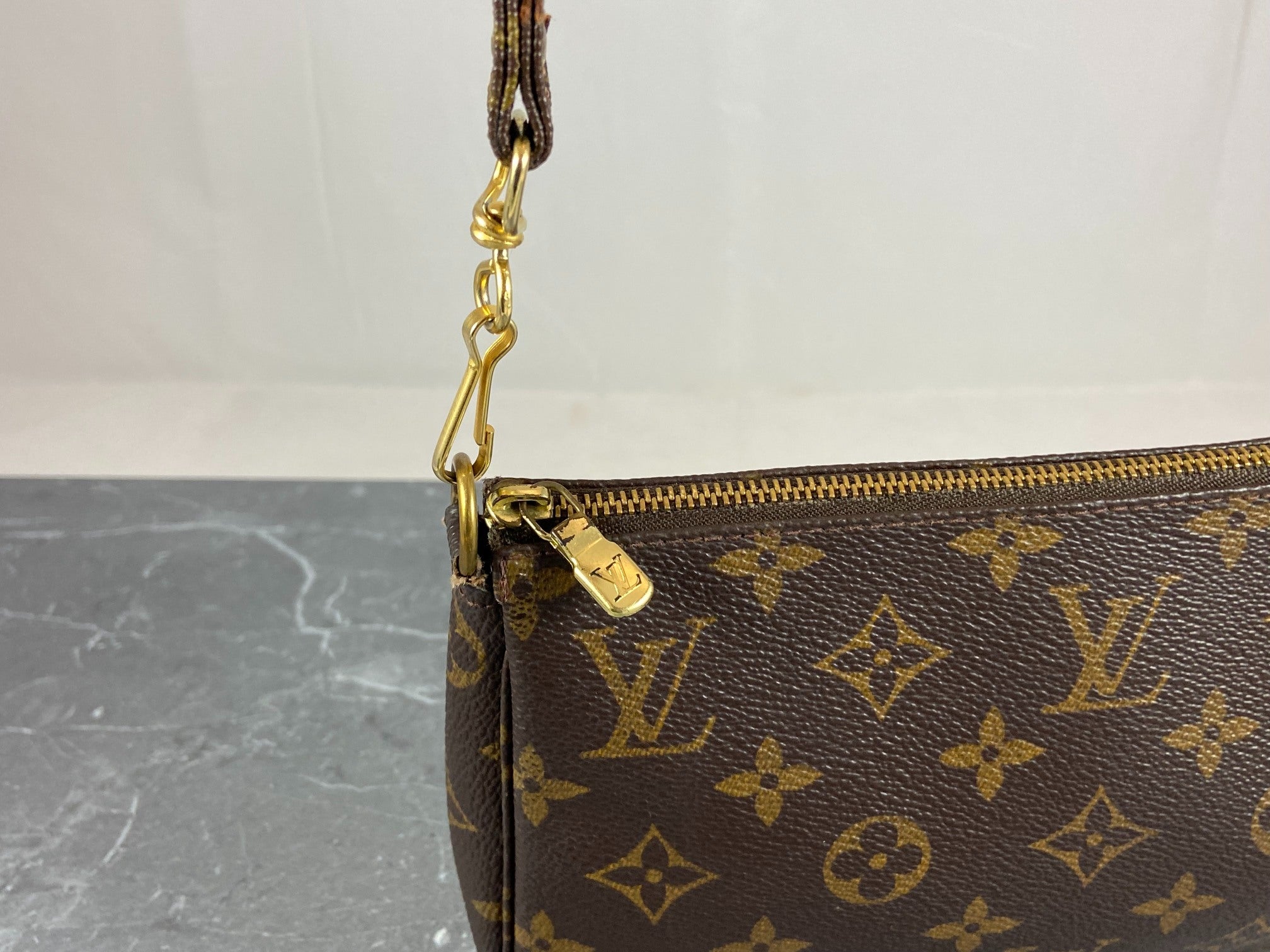Louis Vuitton Pochette Accessoires Monogram Canvas
