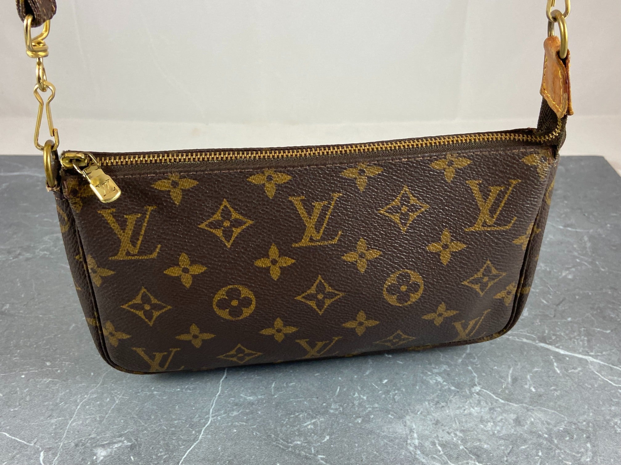 Louis Vuitton Pochette Accessoires Monogram Canvas