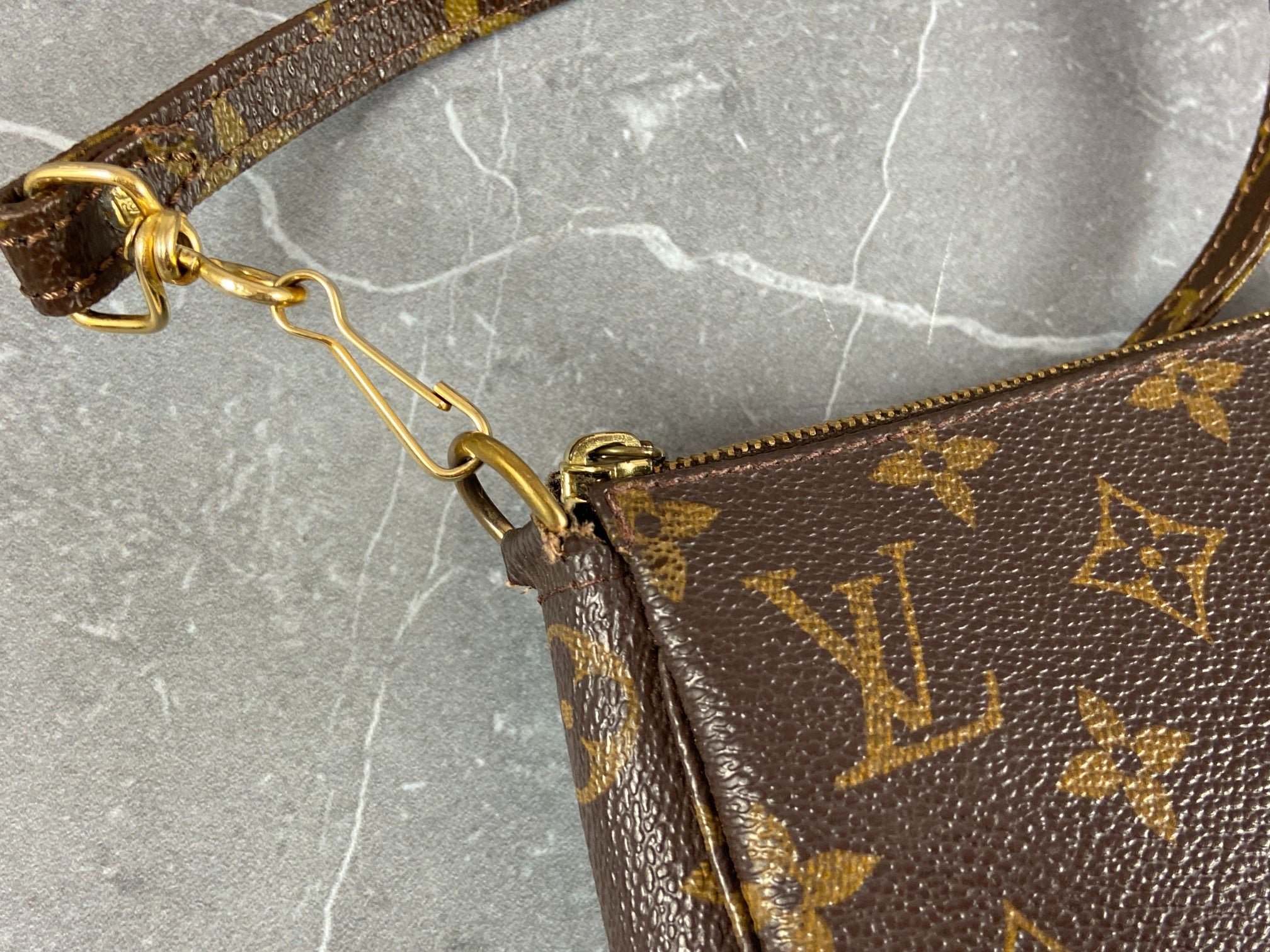 Louis Vuitton Pochette Accessoires Monogram Canvas