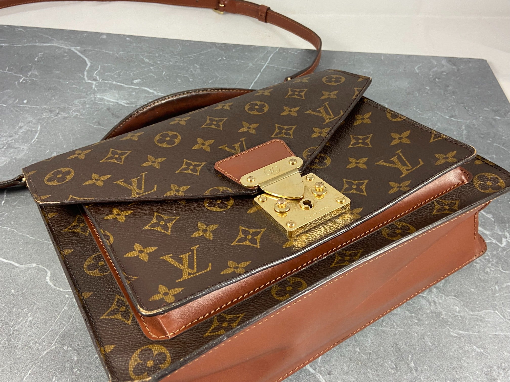 Louis Vuitton Monceau 28 Monogram Canvas