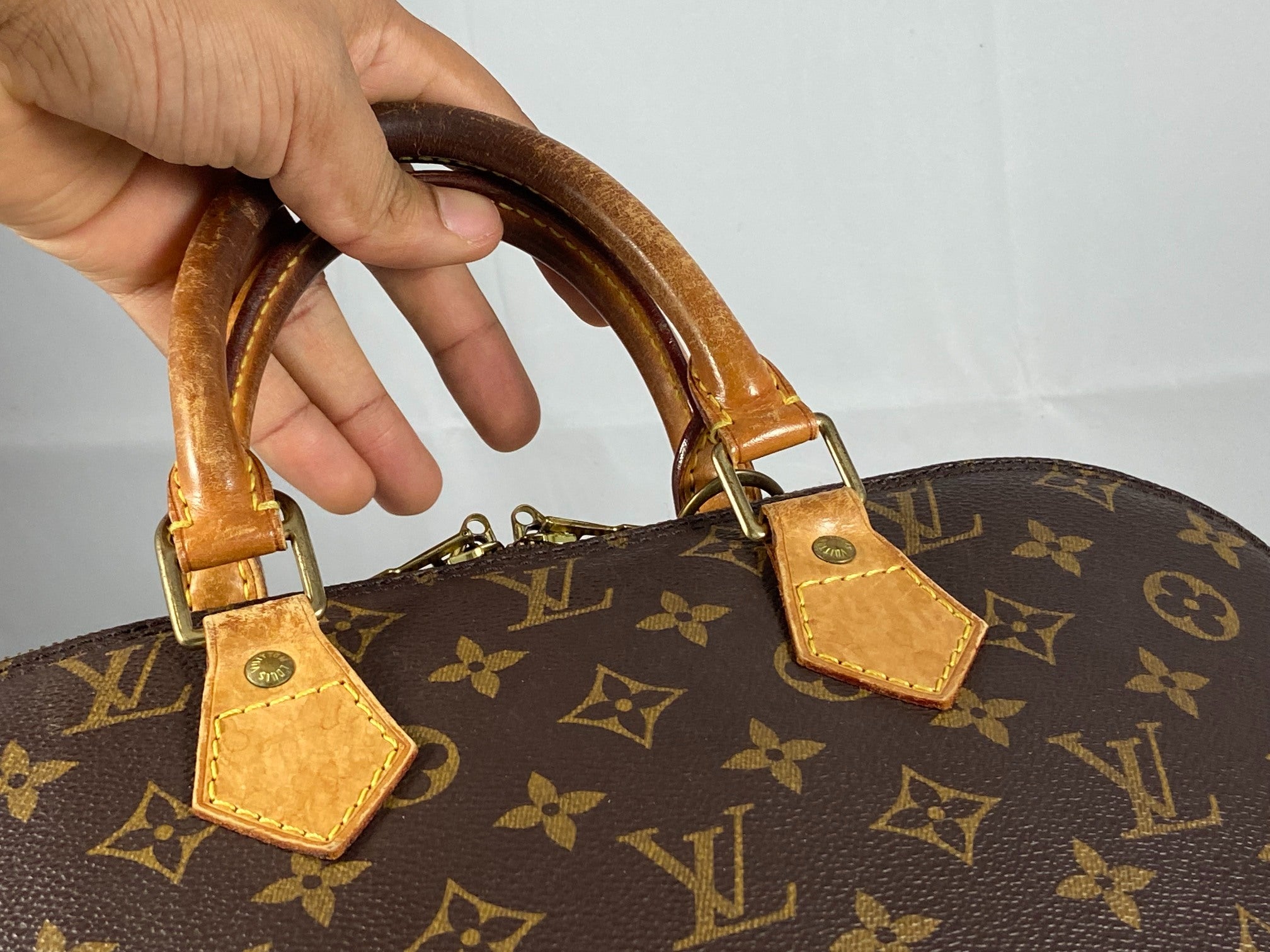 Louis Vuitton Alma PM Monogram Canvas