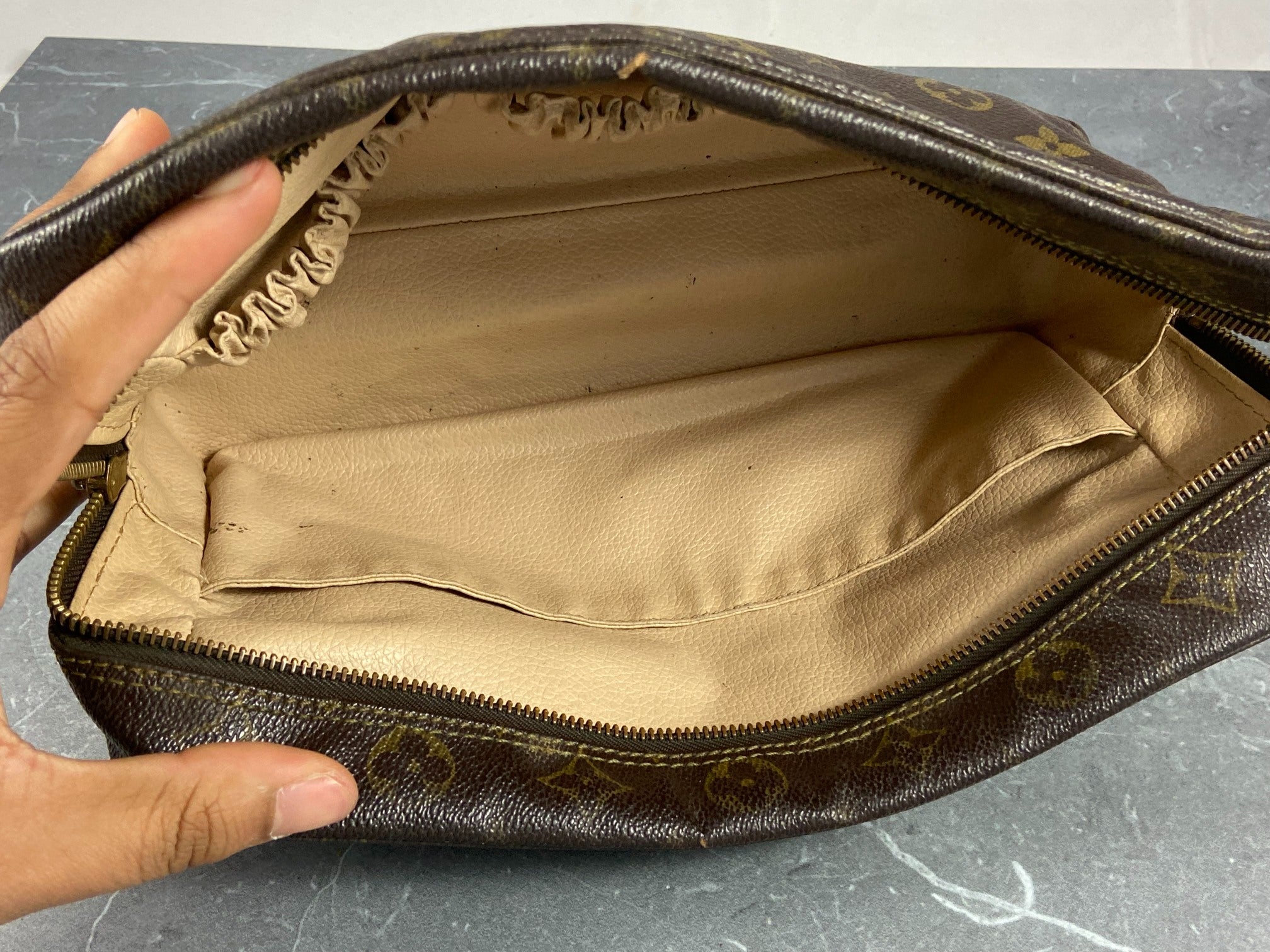 Louis Vuitton Trousse Toilette 28 Monogram Canvas