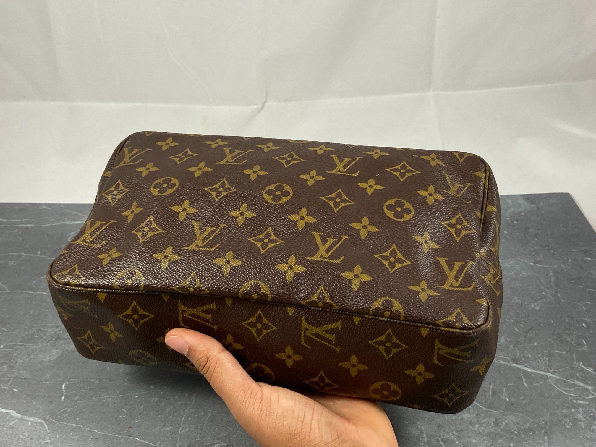 Louis Vuitton Trousse Toilette 28 Monogram Canvas