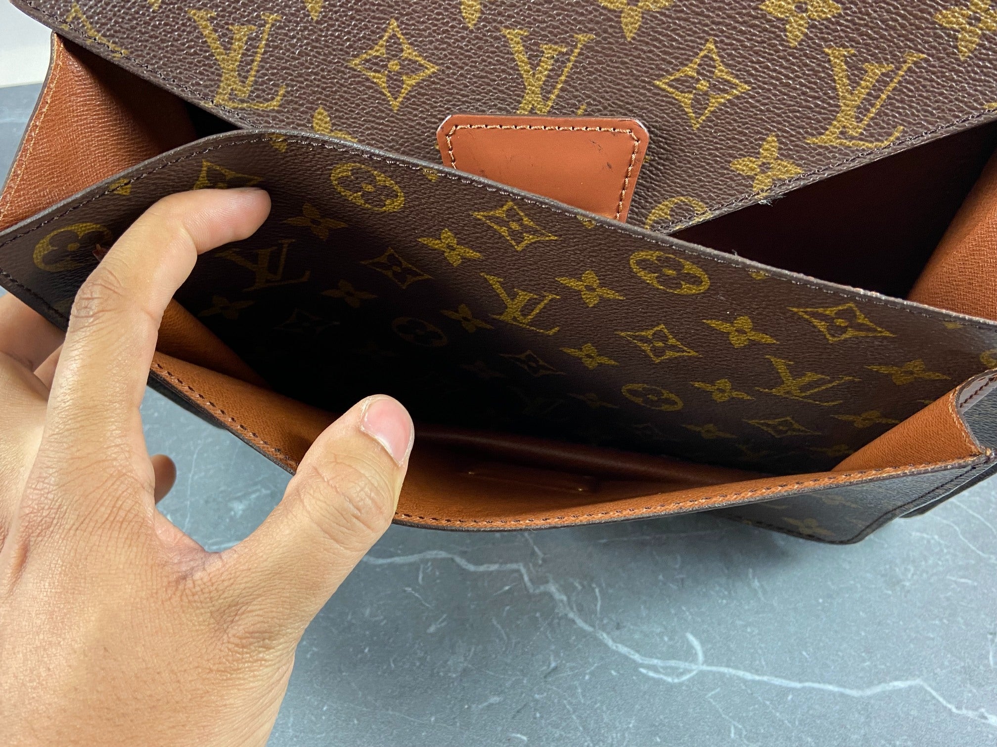 Louis Vuitton Monceau 28 Monogram Canvas
