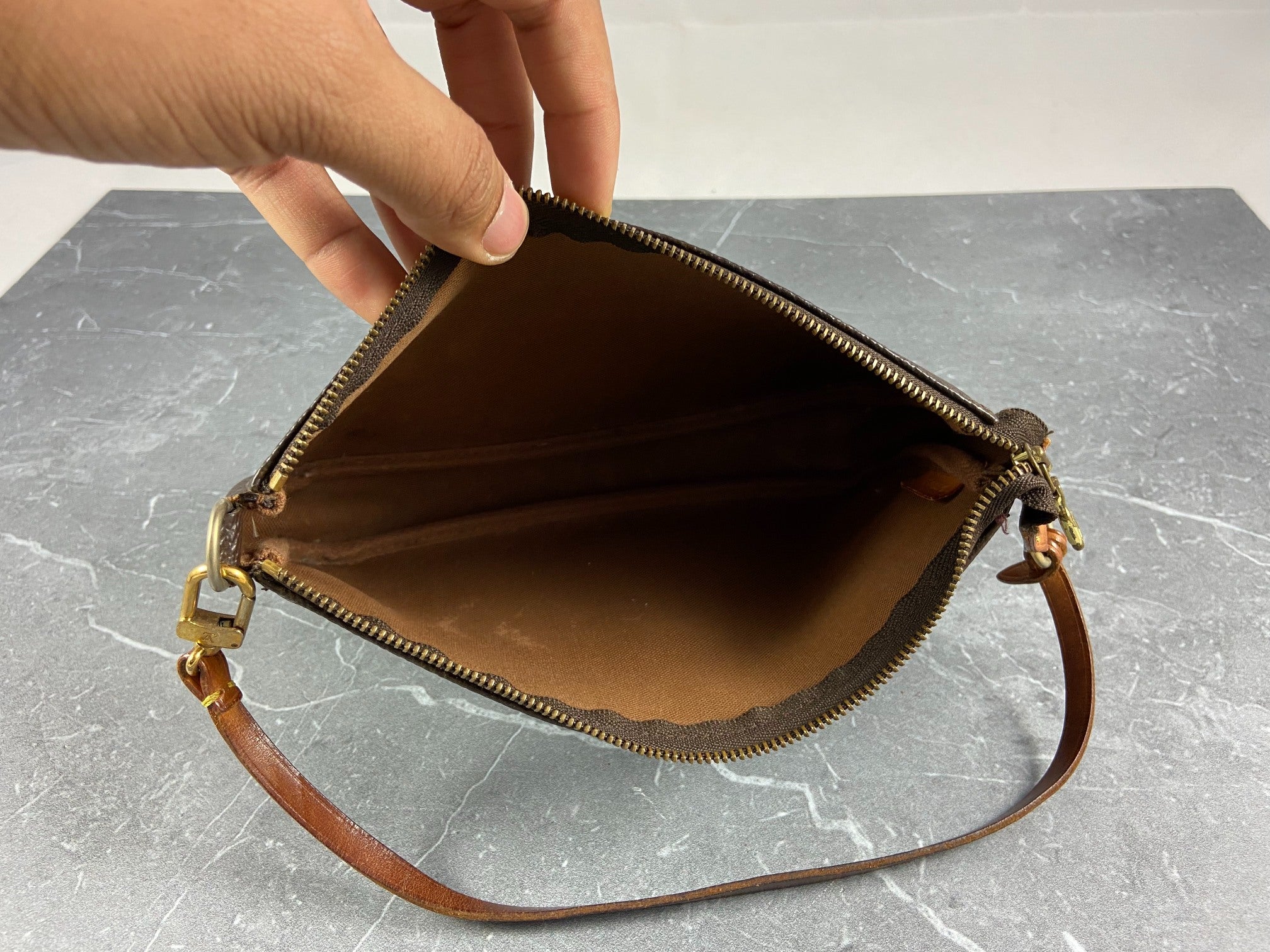 Louis Vuitton Pochette Accessoires Monogram Canvas