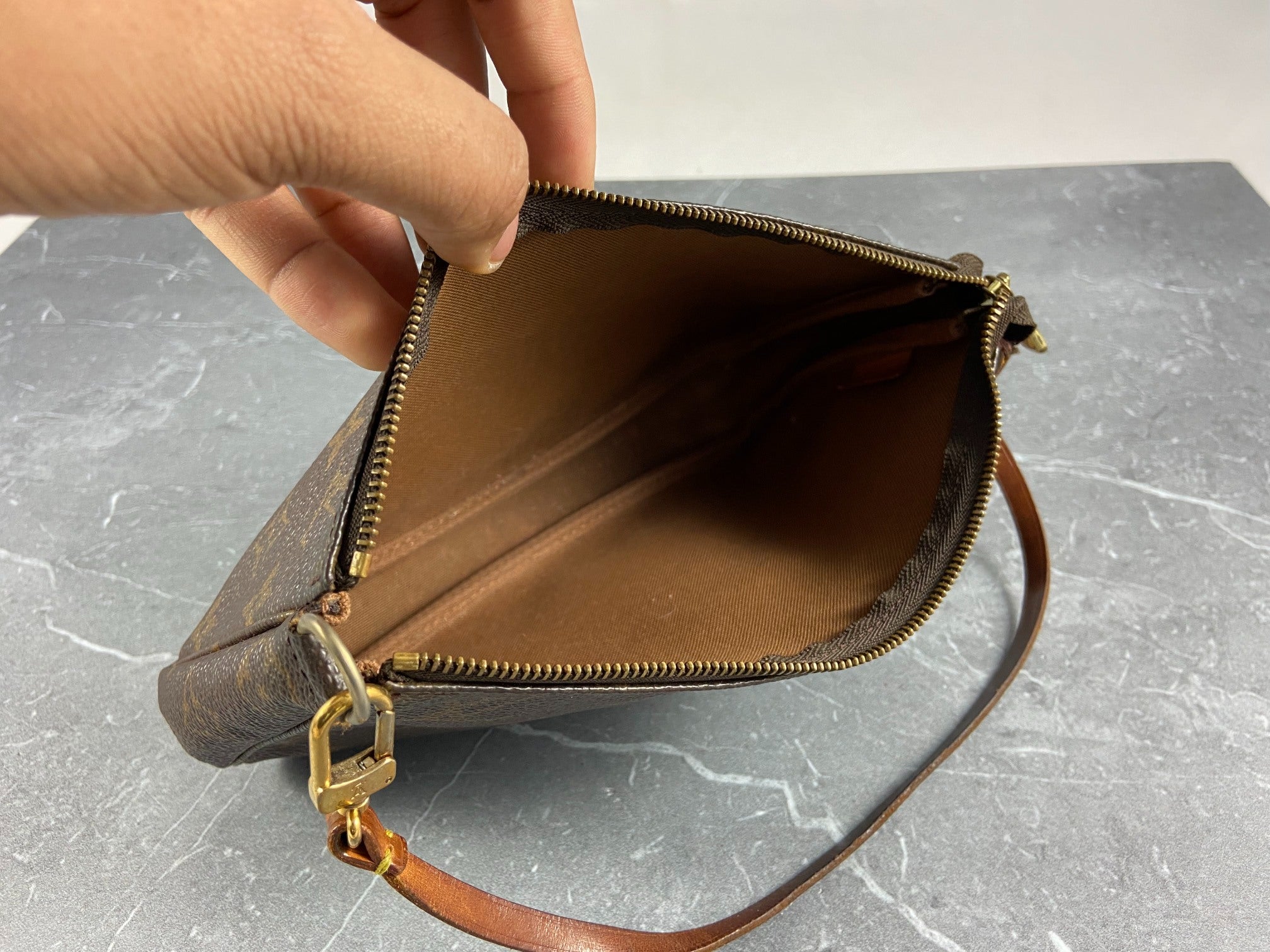 Louis Vuitton Pochette Accessoires Monogram Canvas