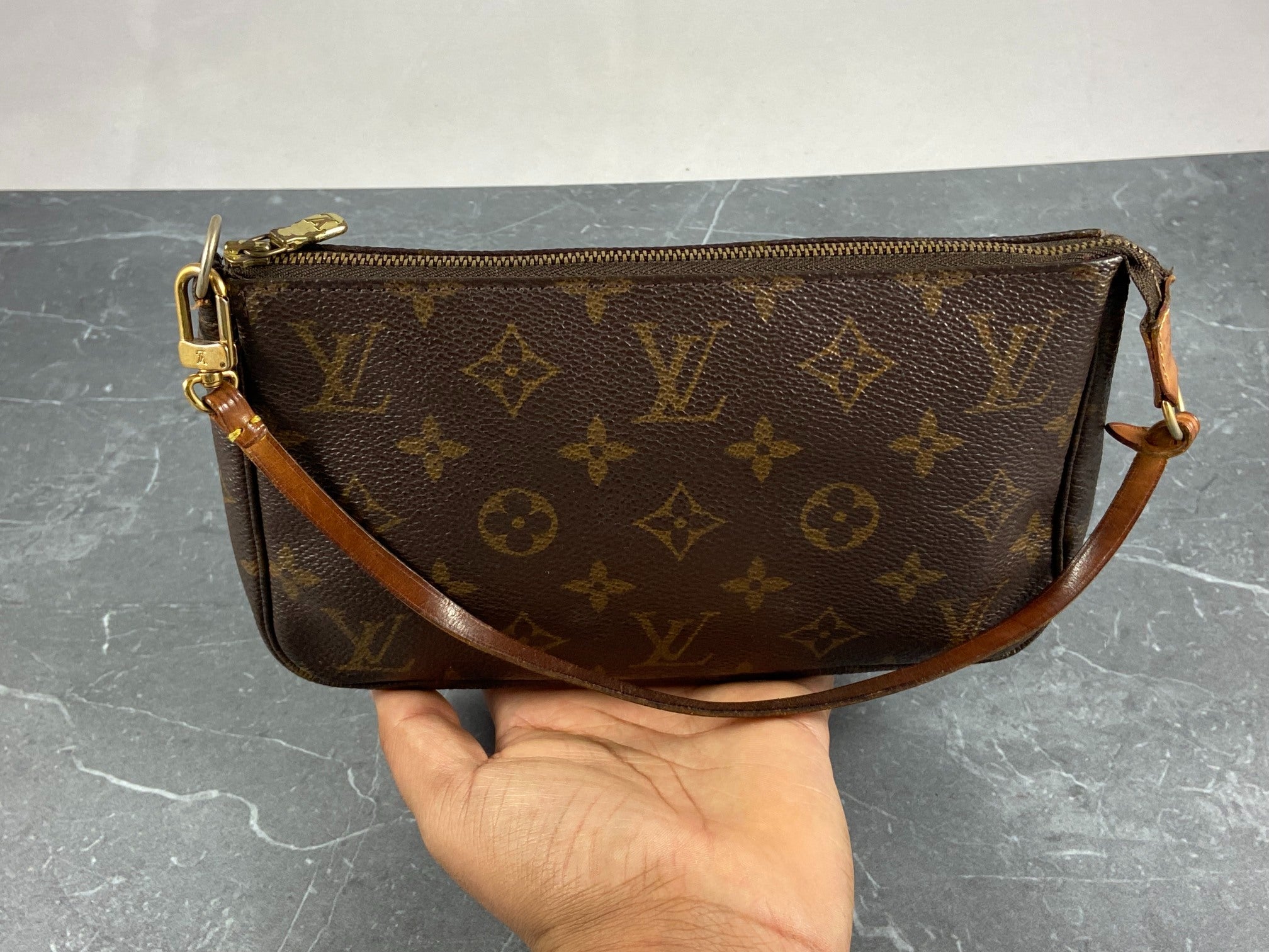 Louis Vuitton Pochette Accessoires Monogram Canvas