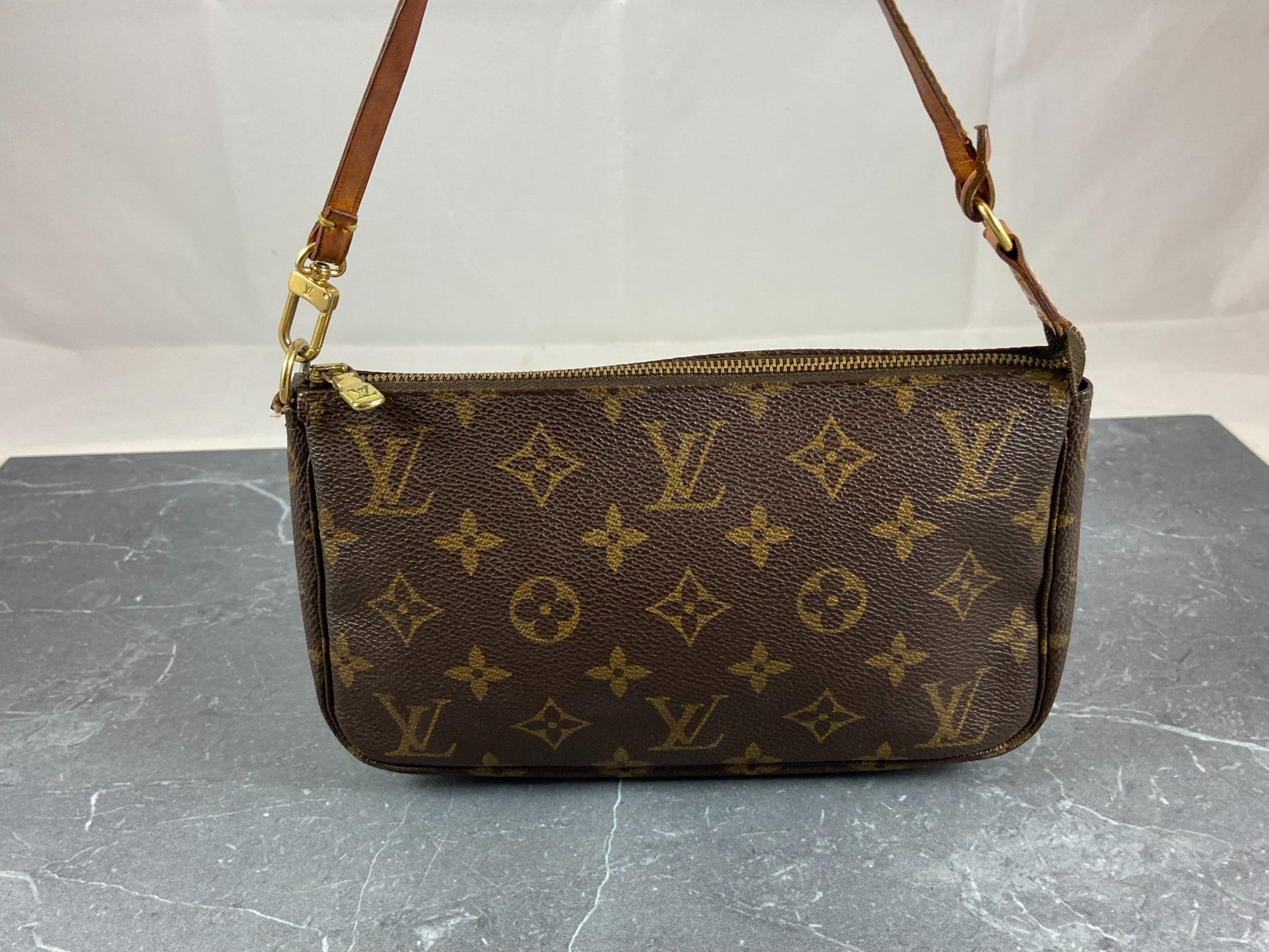 Louis Vuitton Pochette Accessoires Monogram Canvas