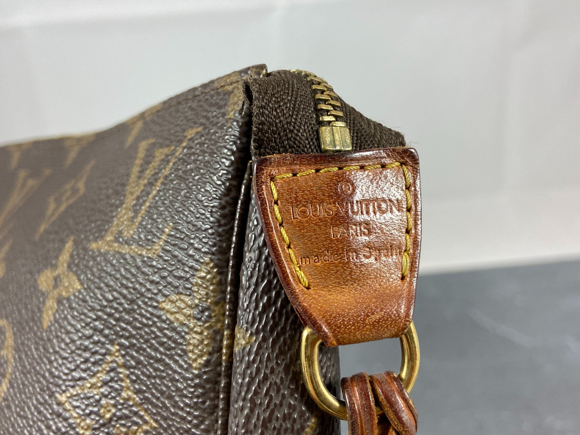 Louis Vuitton Pochette Accessoires Monogram Canvas