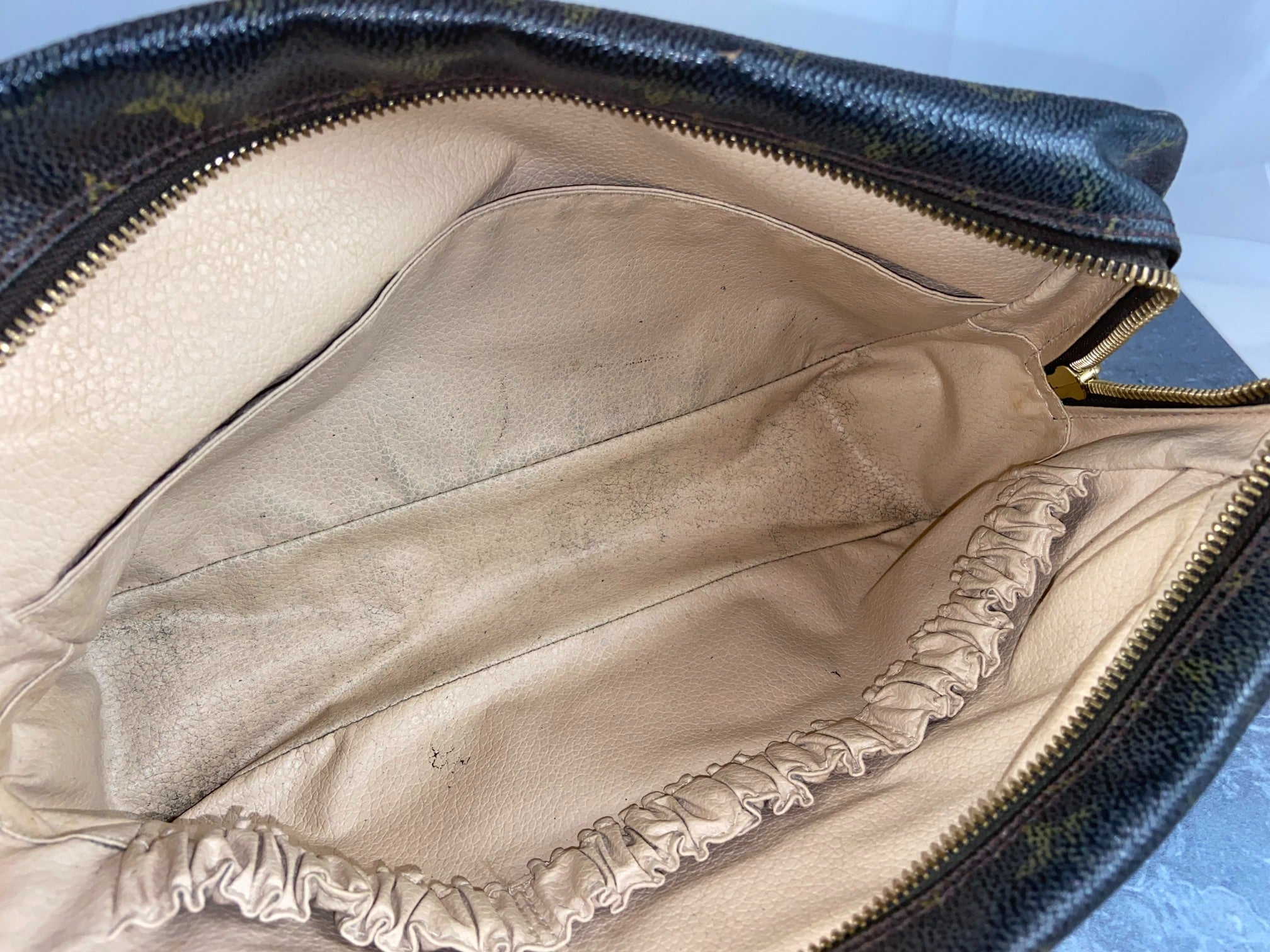 Louis Vuitton Trousse Toilette 28 Monogram Canvas