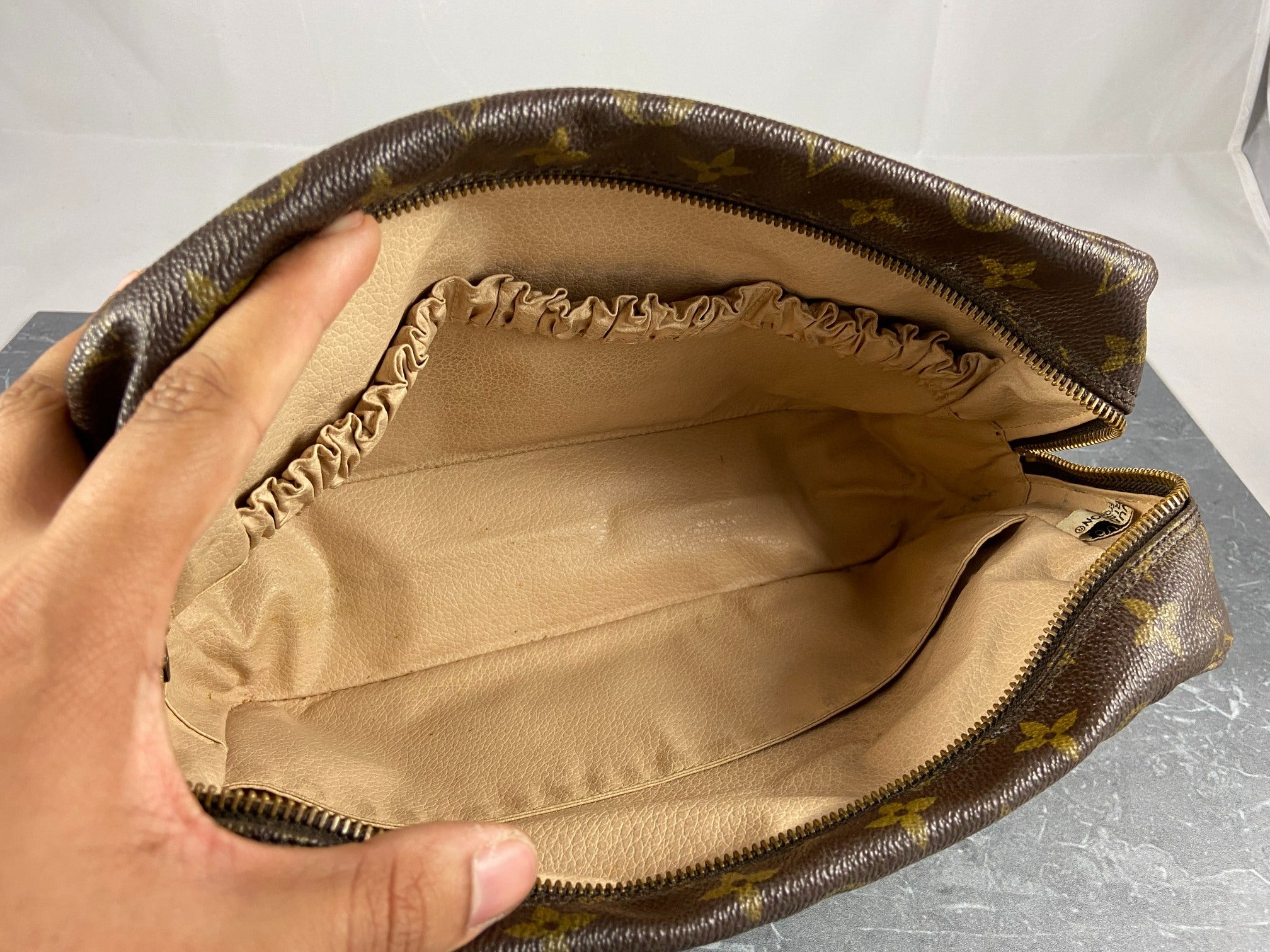 Louis Vuitton Trousse Toilette 28 Monogram Canvas