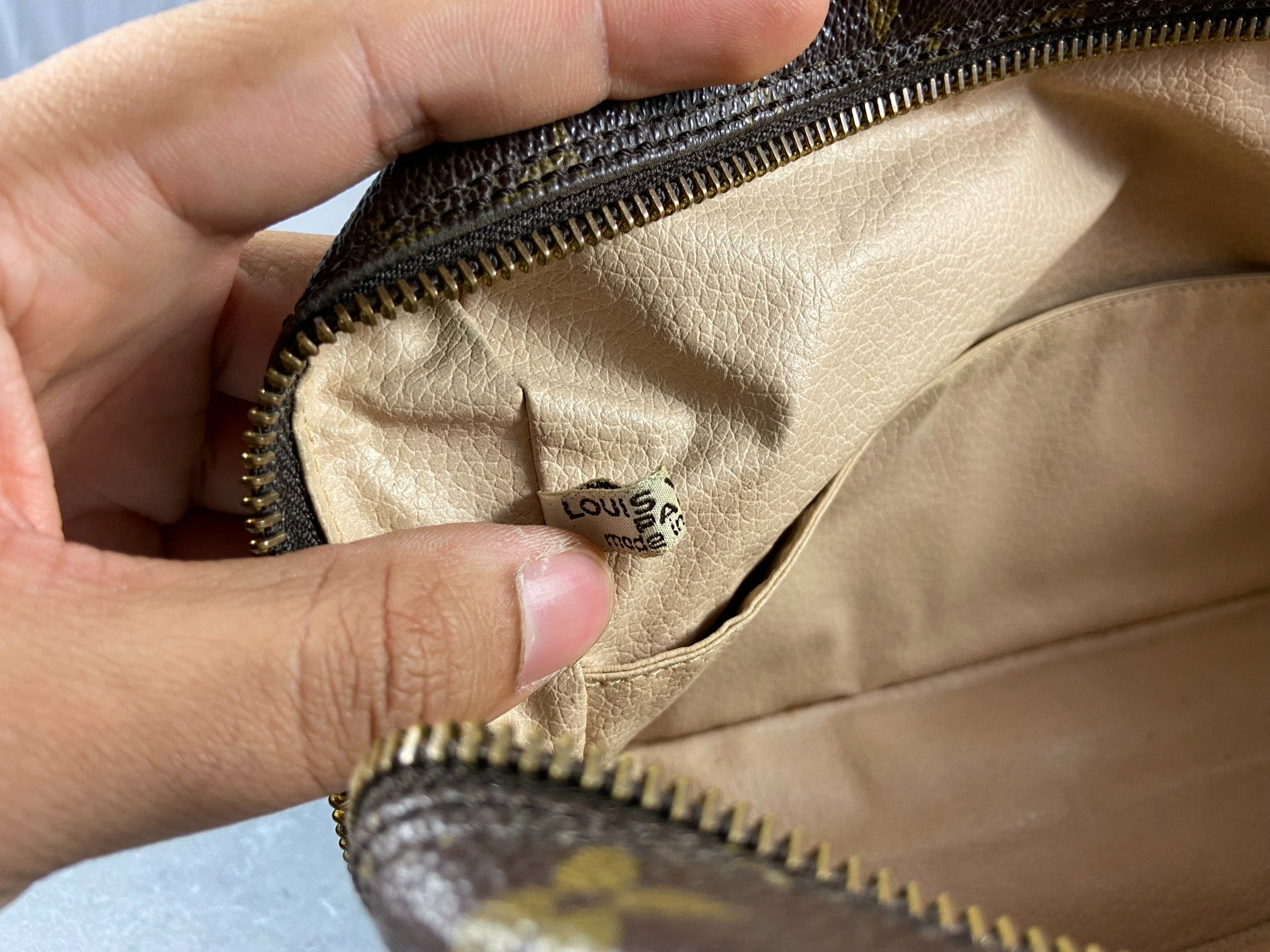 Louis Vuitton Trousse Toilette 28 Monogram Canvas