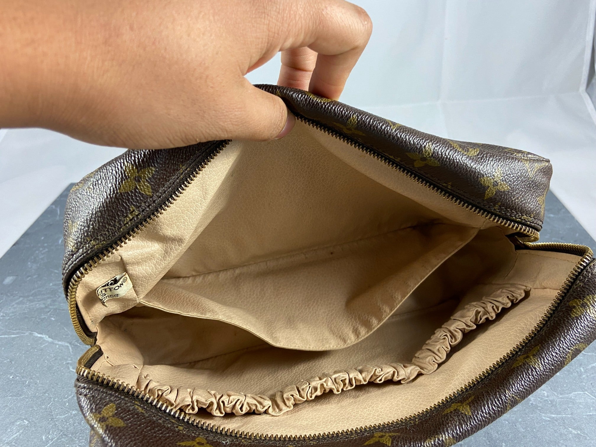 Louis Vuitton Trousse Toilette 28 Monogram Canvas