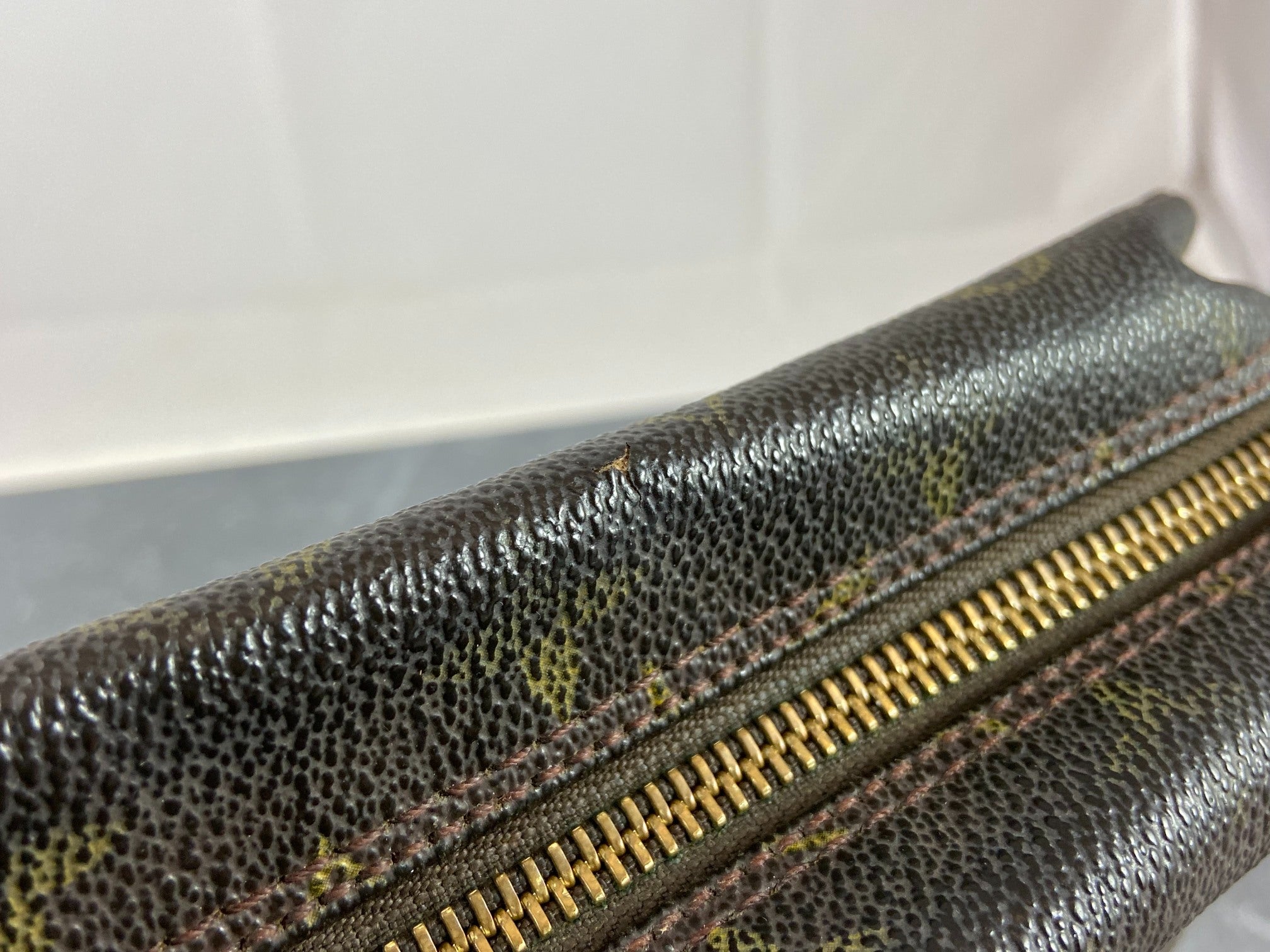 Louis Vuitton Trousse Toilette 28 Monogram Canvas