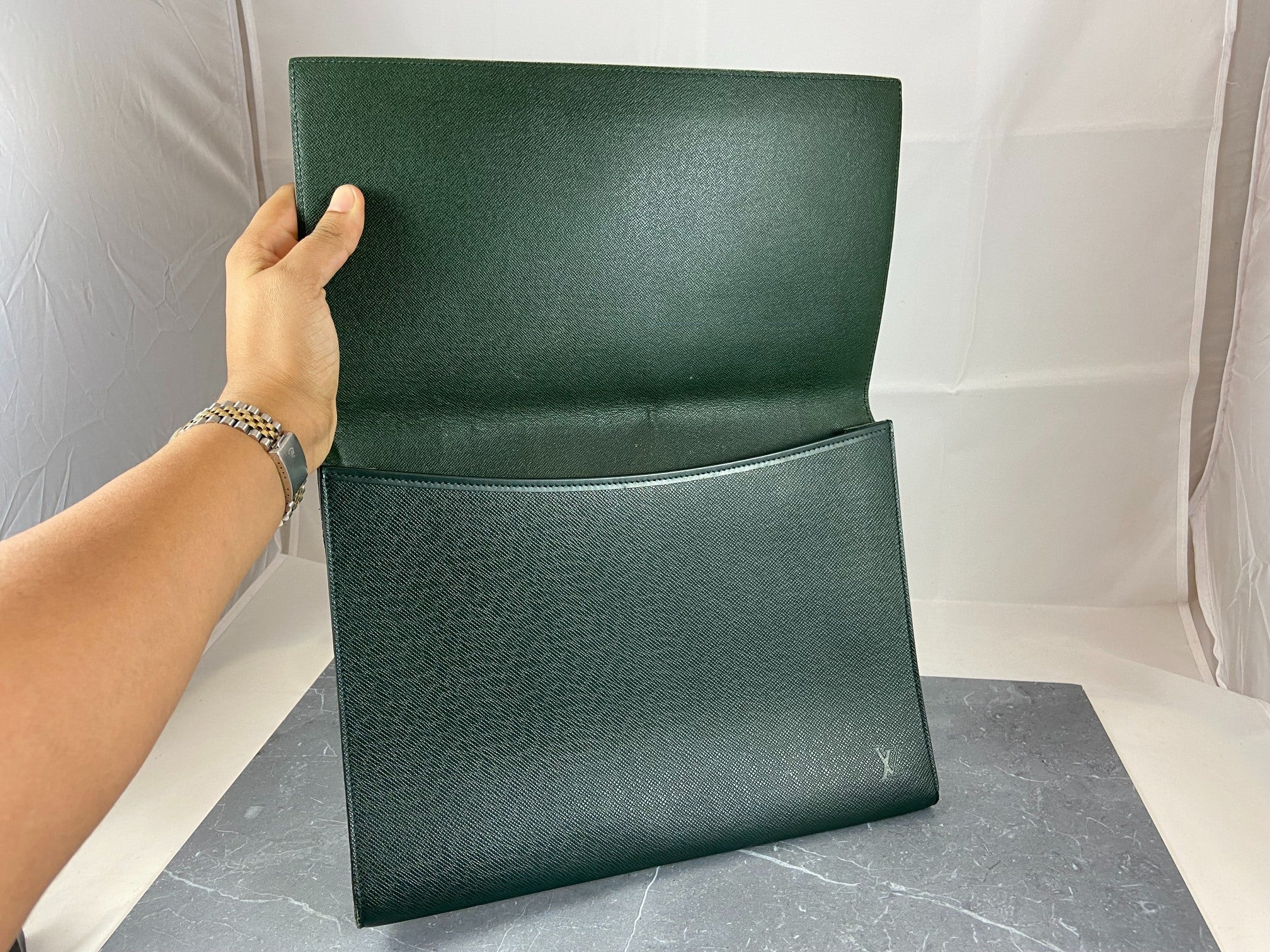Louis Vuitton Volga Laptop Bag Green Taiga Leather