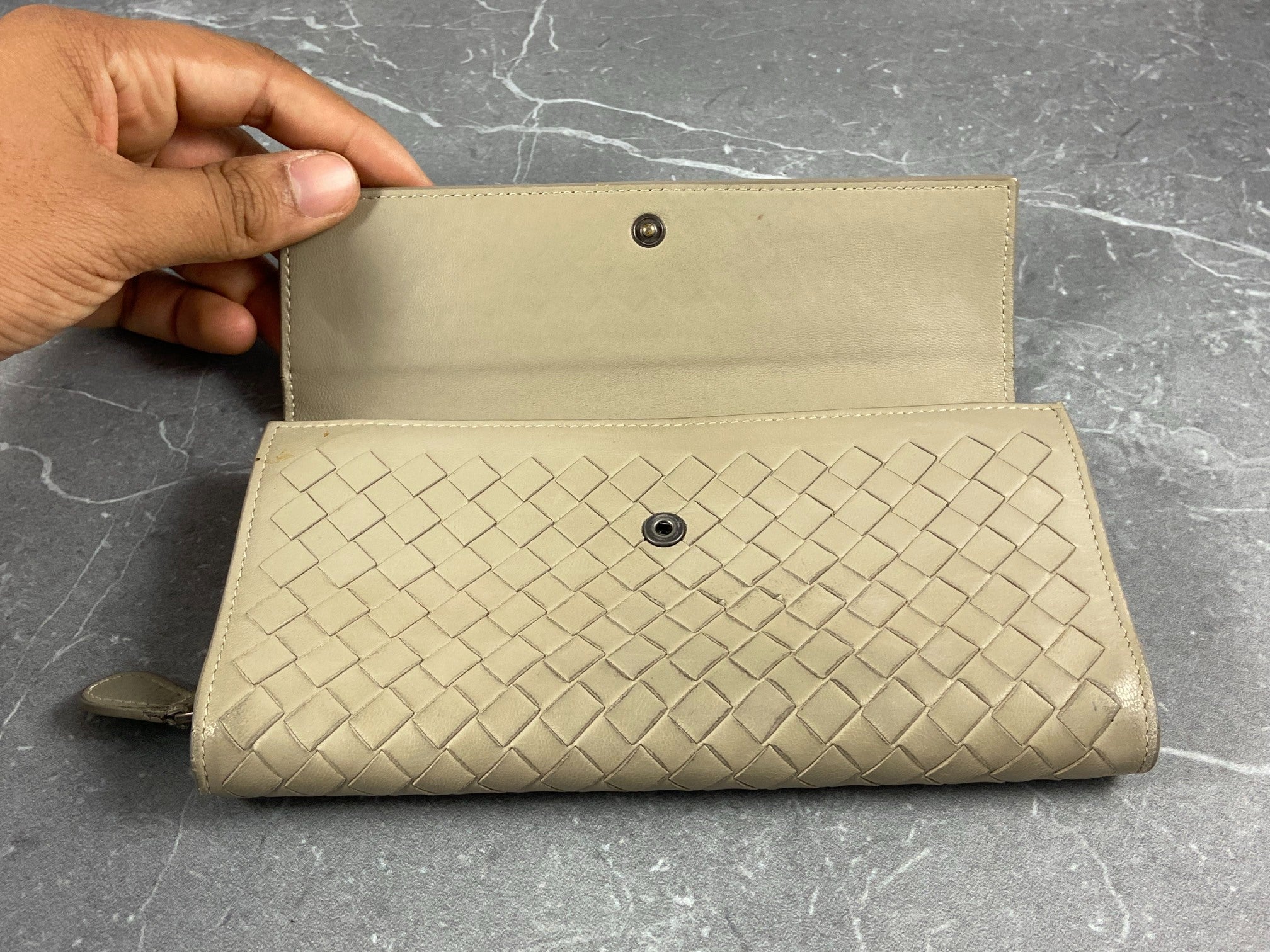 Bottega Veneta Woven Zip-Around Wallet Black