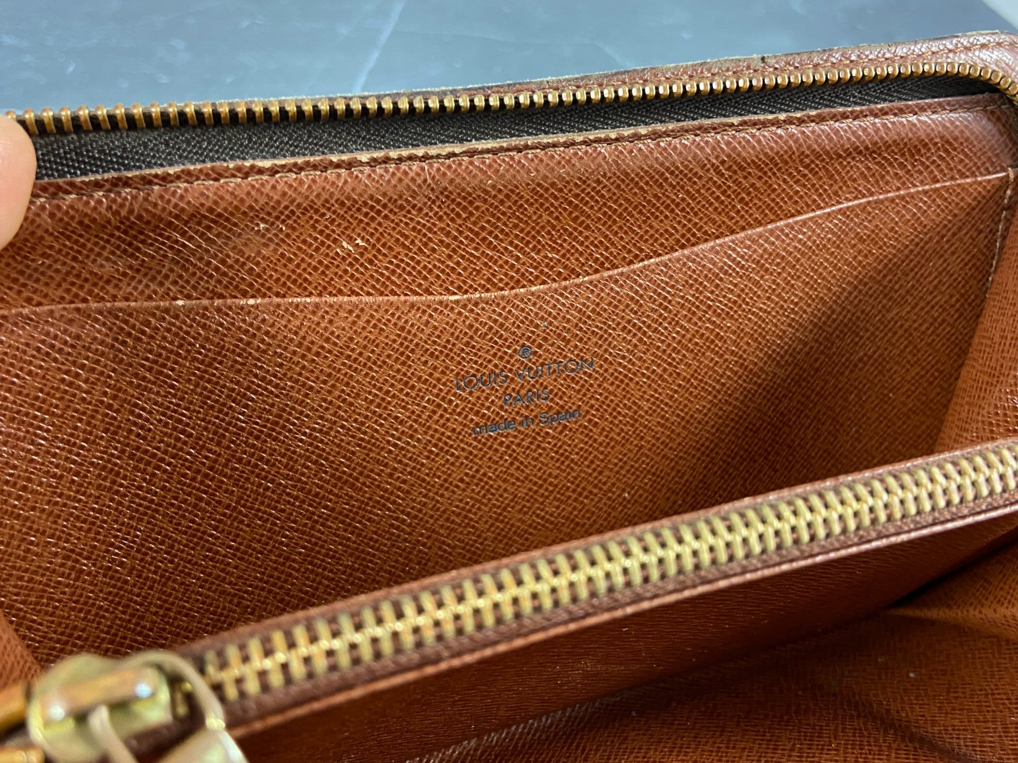 Louis Vuitton Monogram Canvas Zippy Wallet